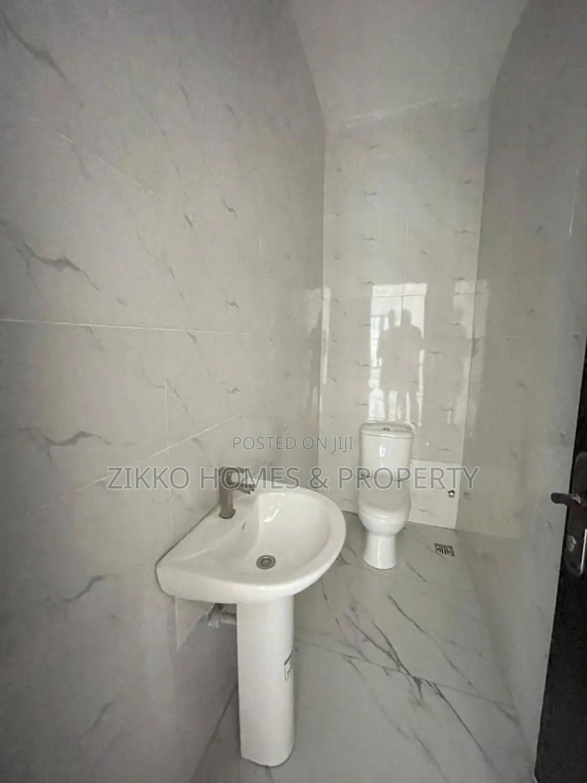 4bdrm Townhouse/Terrace In Ikate, Lekki For Sale in Lekki