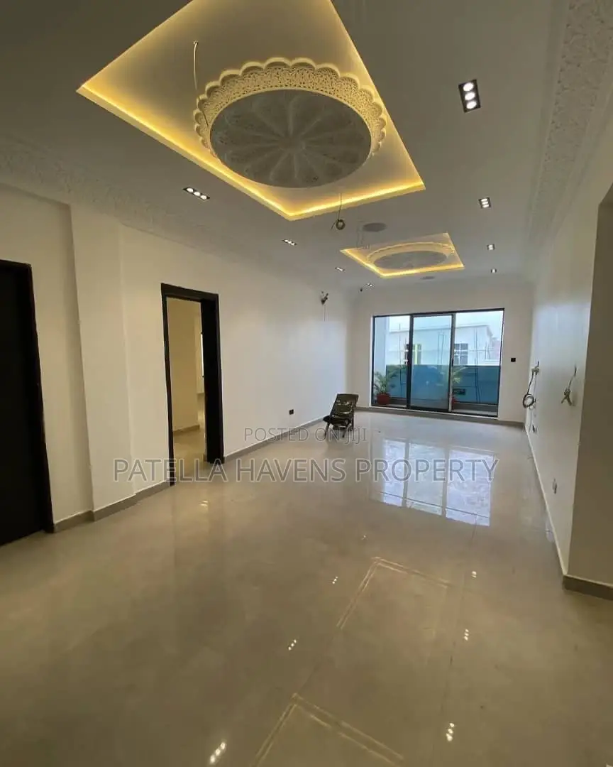 5bdrm Duplex in Kado for sale in Kado