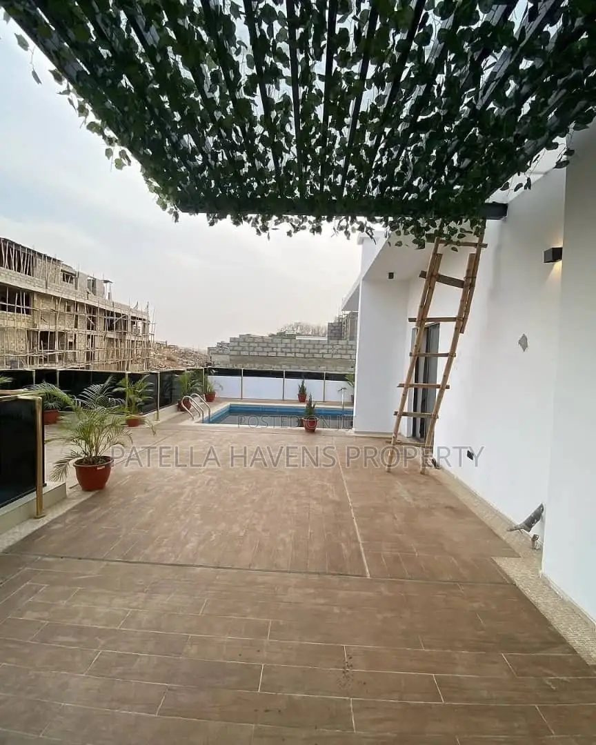 5bdrm Duplex in Kado for sale in Kado
