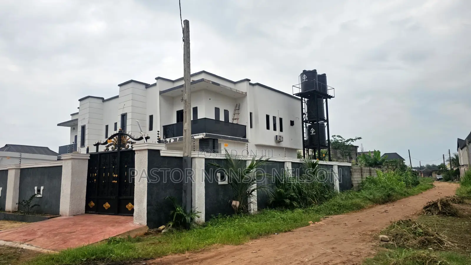 Furnished 7bdrm Duplex in Mcc, Owerri for sale in Owerri
