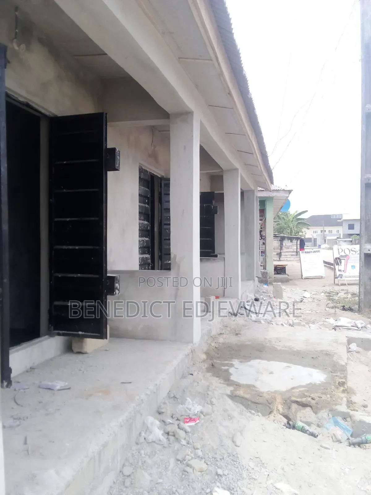 Shop to Lease in Awoyaya