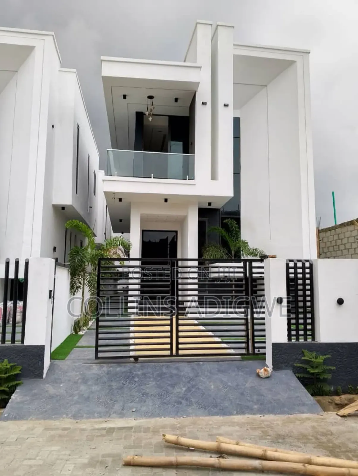 5bdrm Duplex in Lekki Ajah for sale in Ajah
