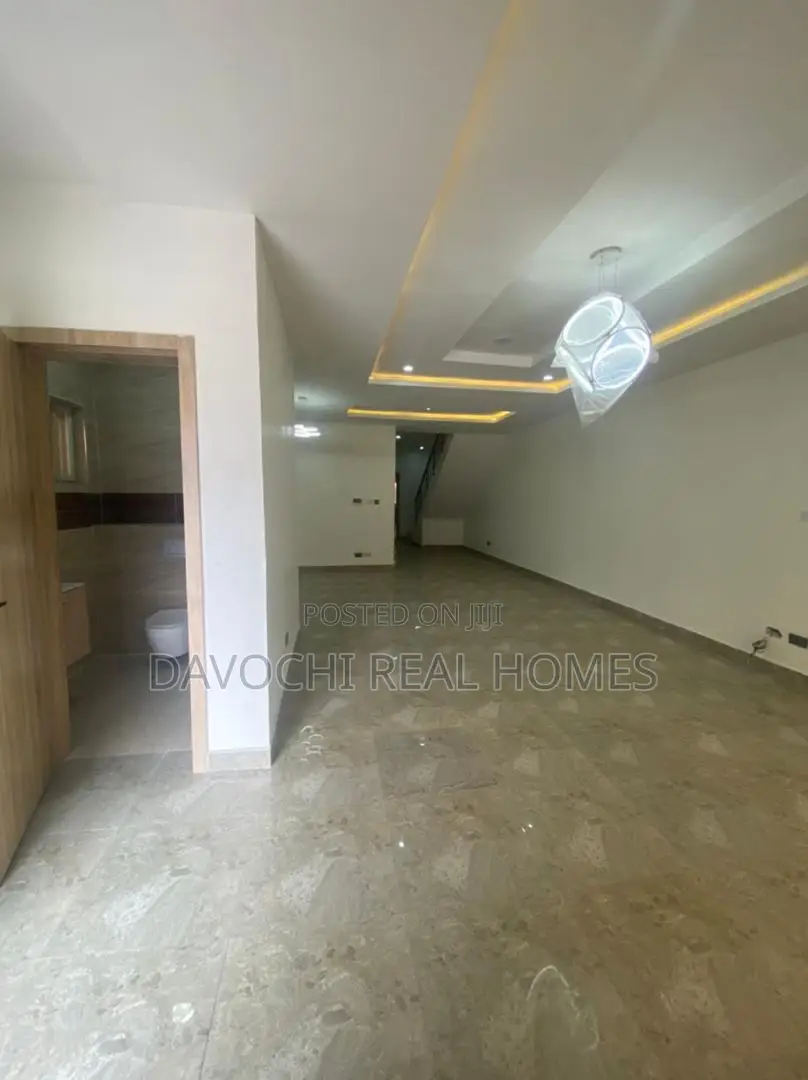 5bdrm Apartment in Chevron for rent in Chevron