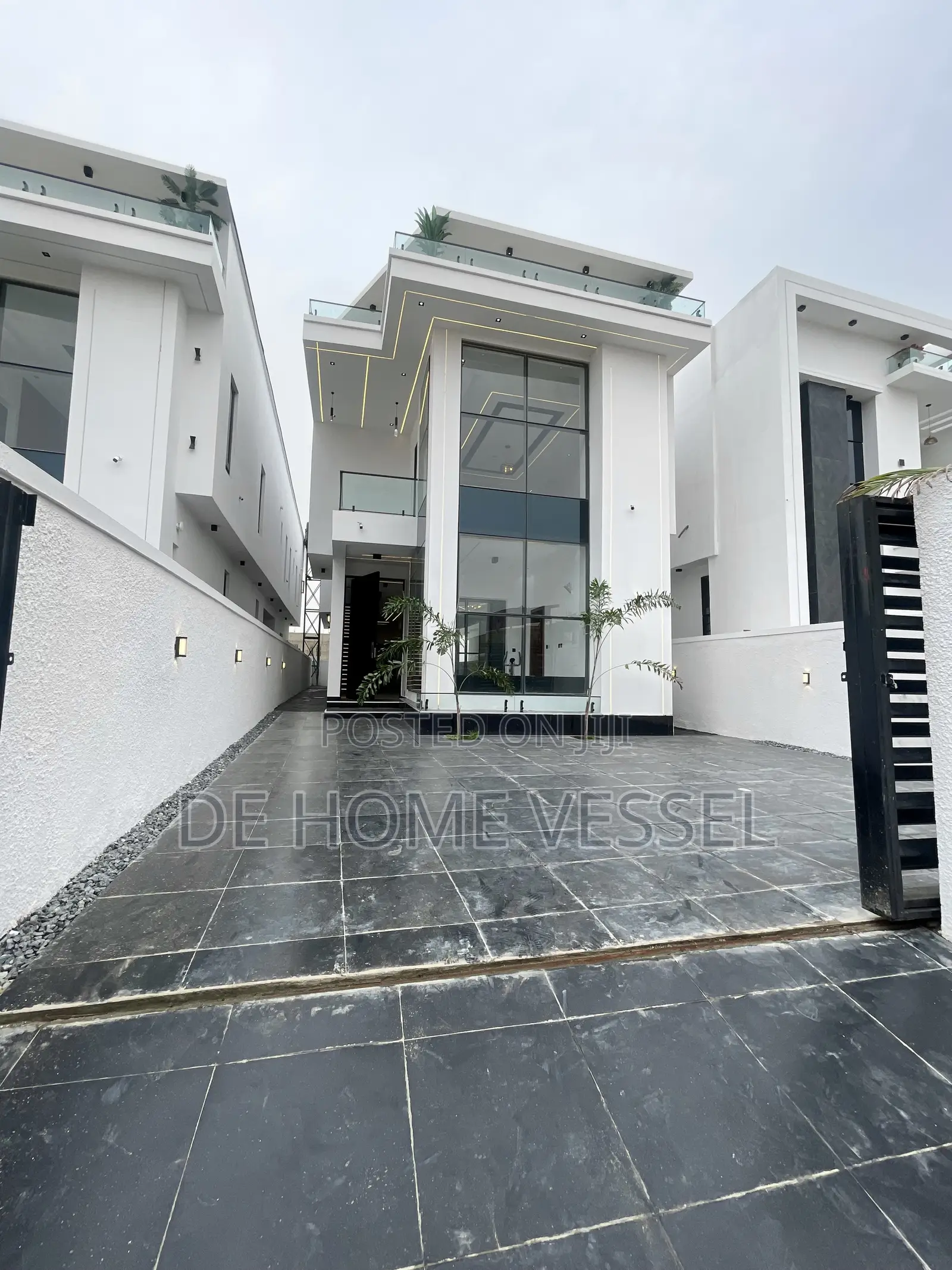 5bdrm Duplex in Ajah for sale in Ajah