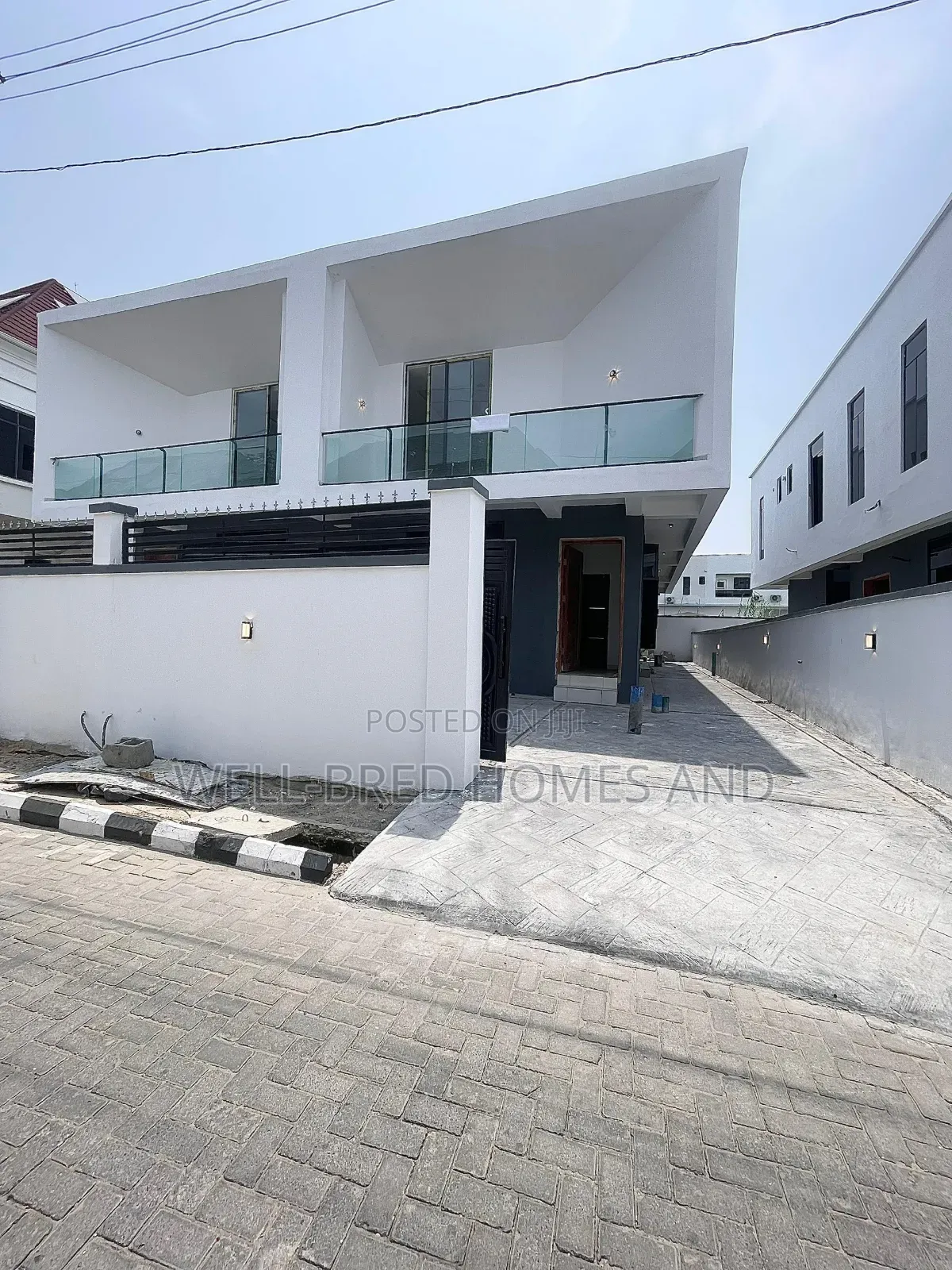 4bdrm Duplex in Chevron Lekki Lagos for sale in Lekki