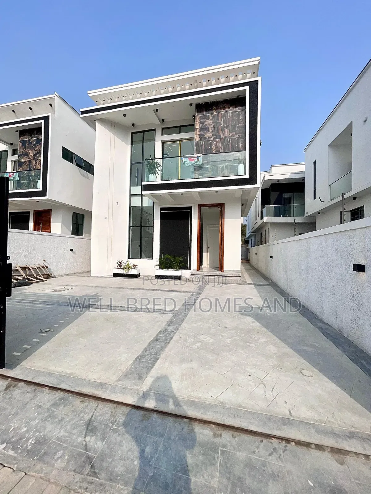 5bdrm Duplex in Chevron Lekki Lagos for sale in Lekki