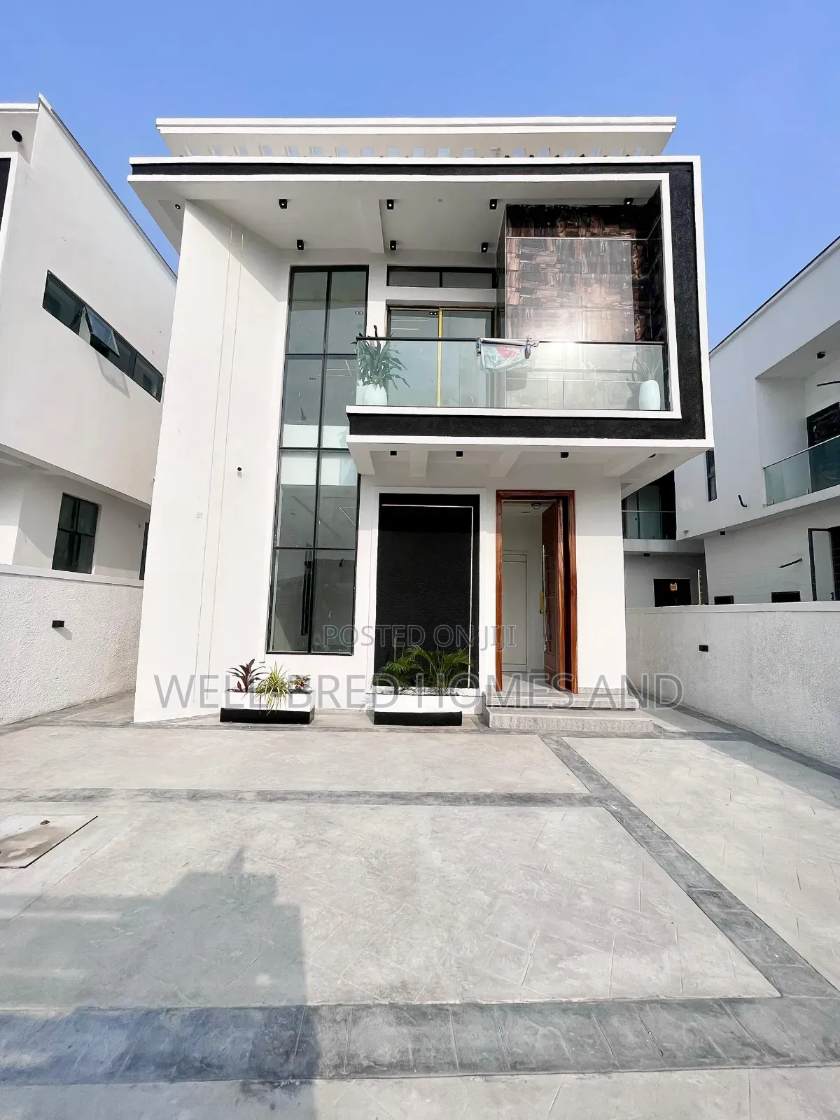 5bdrm Duplex in Chevron Lekki Lagos for sale in Lekki