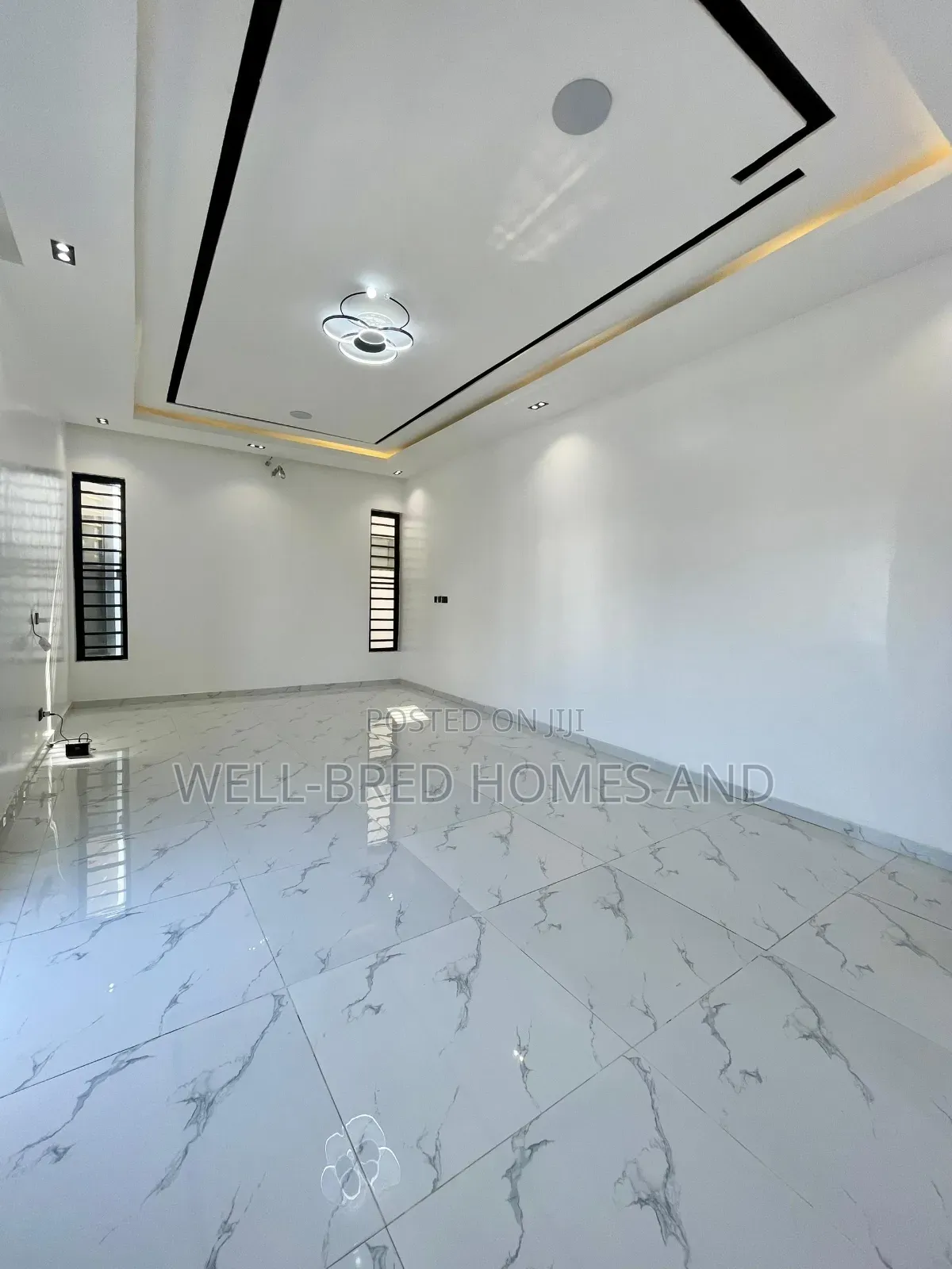 5bdrm Duplex in Osapa Lekki Lagos for sale in Lekki