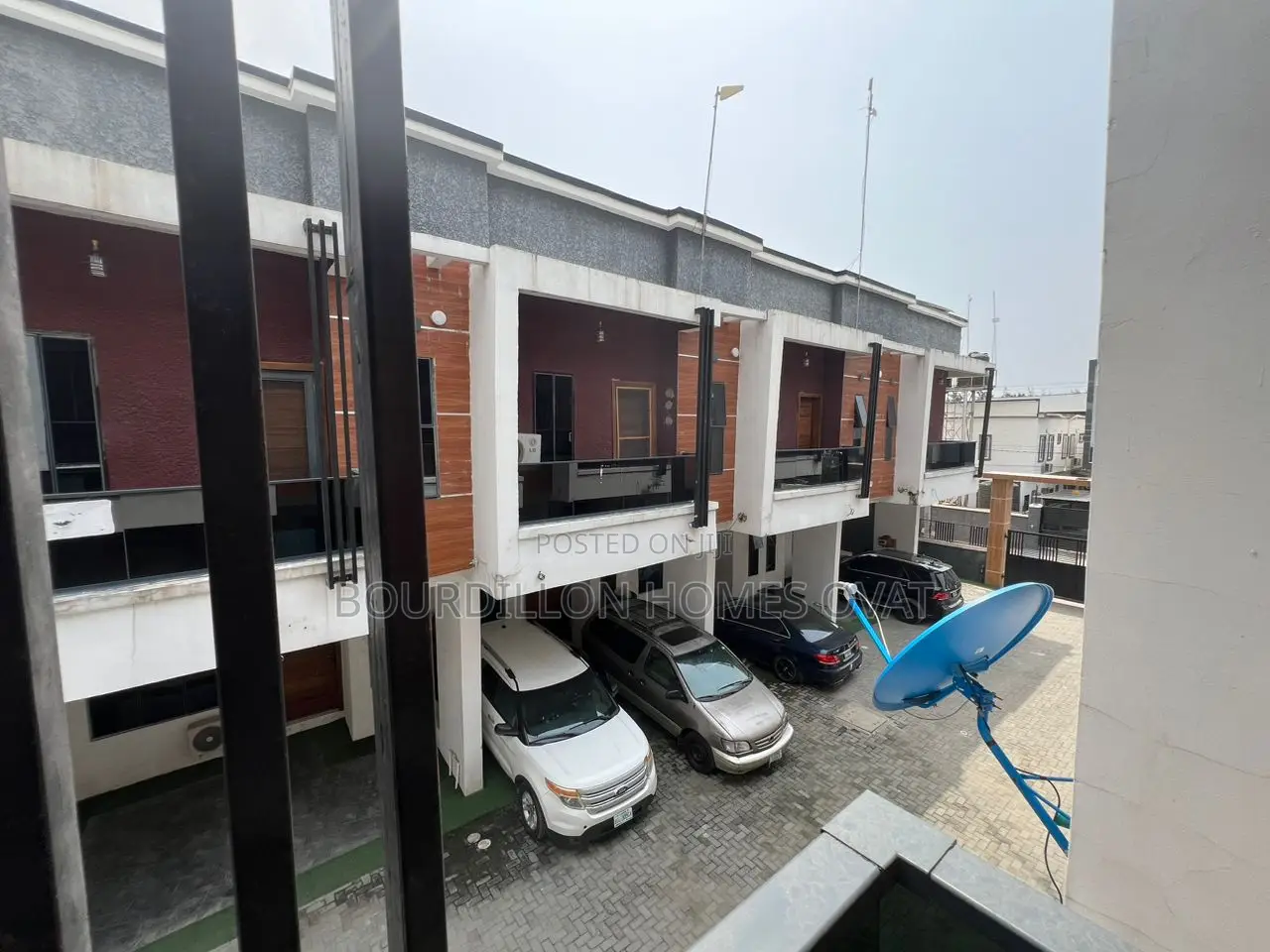 3bdrm Duplex in Ikota for sale in Ikota