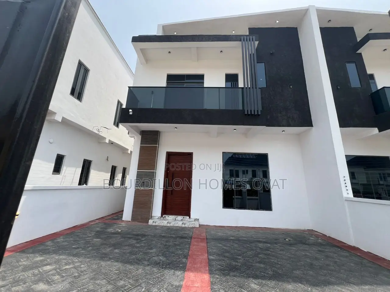 4bdrm Duplex in Ikota for sale in Ikota