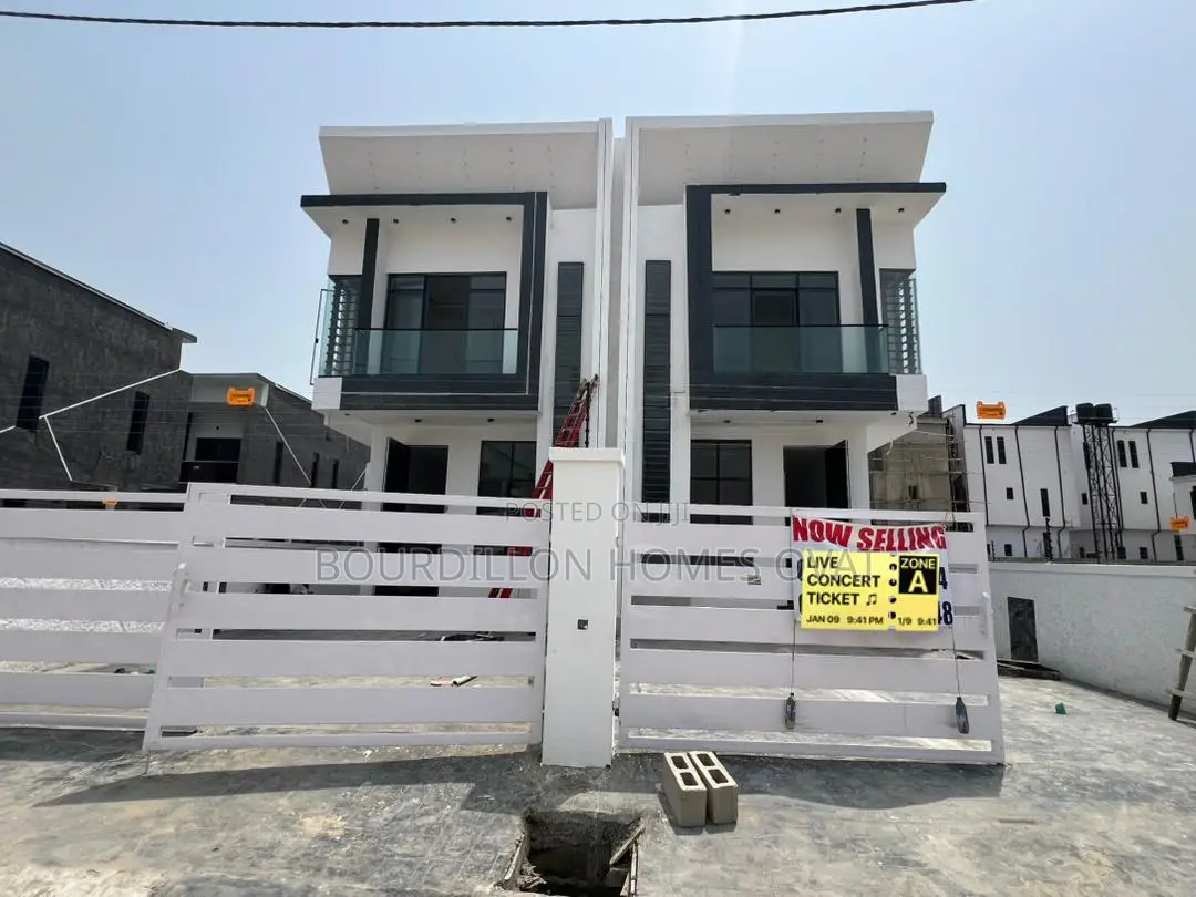 4bdrm Duplex in Ikota for sale in Ikota