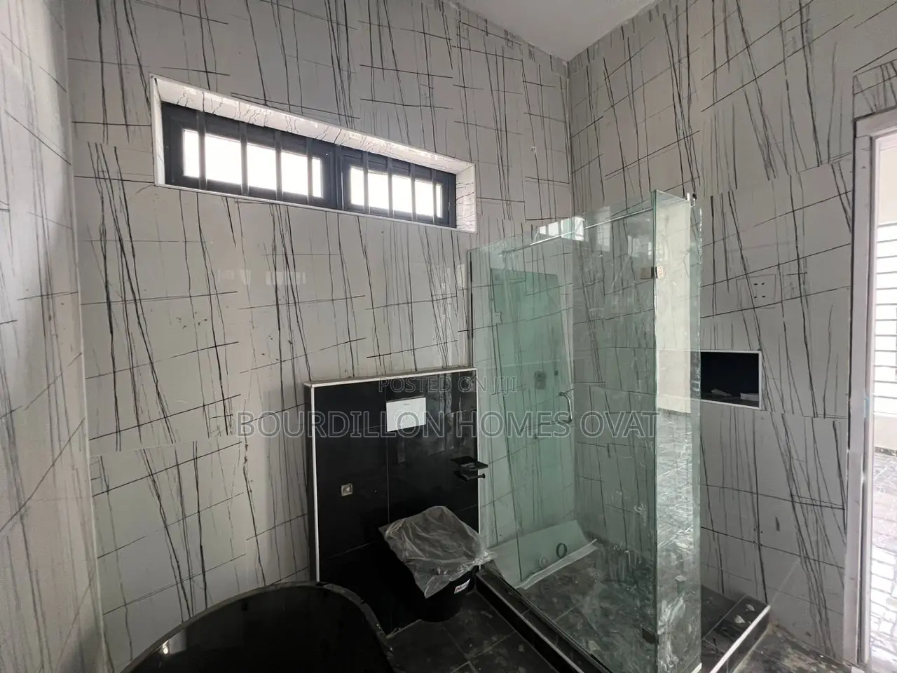 4bdrm Duplex in Ikota for sale in Ikota