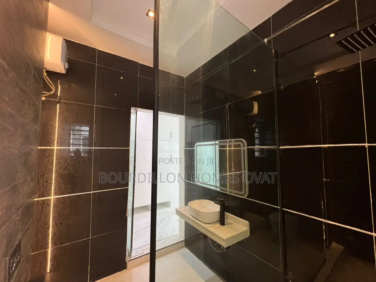 4bdrm Duplex in Ikota for sale in Ikota