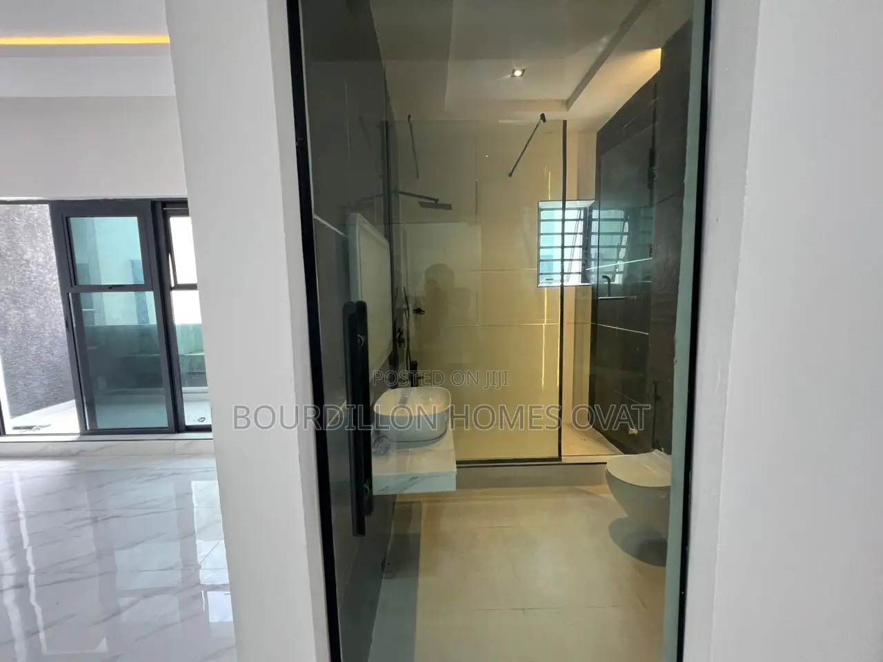4bdrm Duplex in Ikota for sale in Ikota