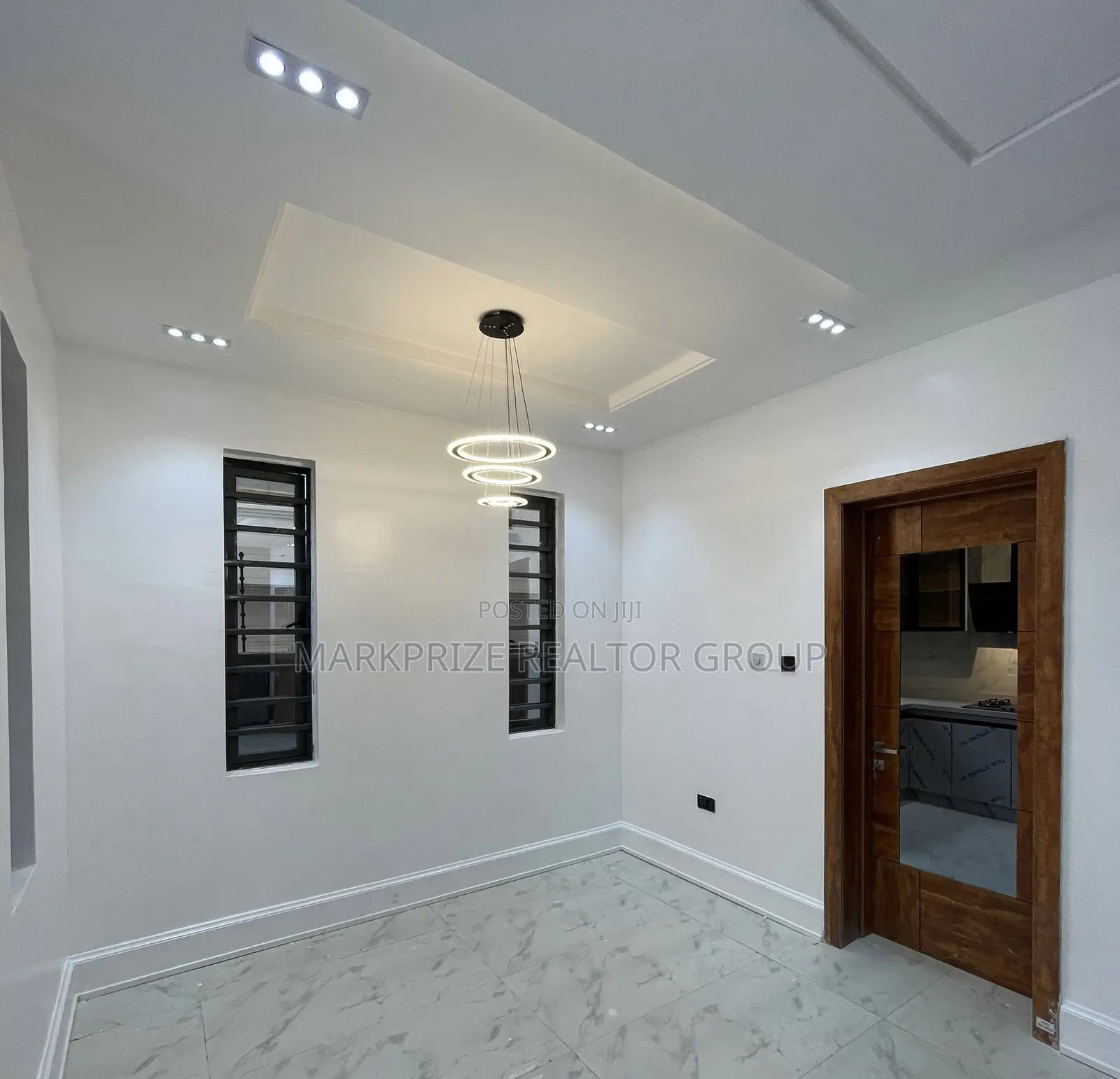 5bdrm Duplex in Lekki Phase 1 Lagos for sale in Lekki Phase 1