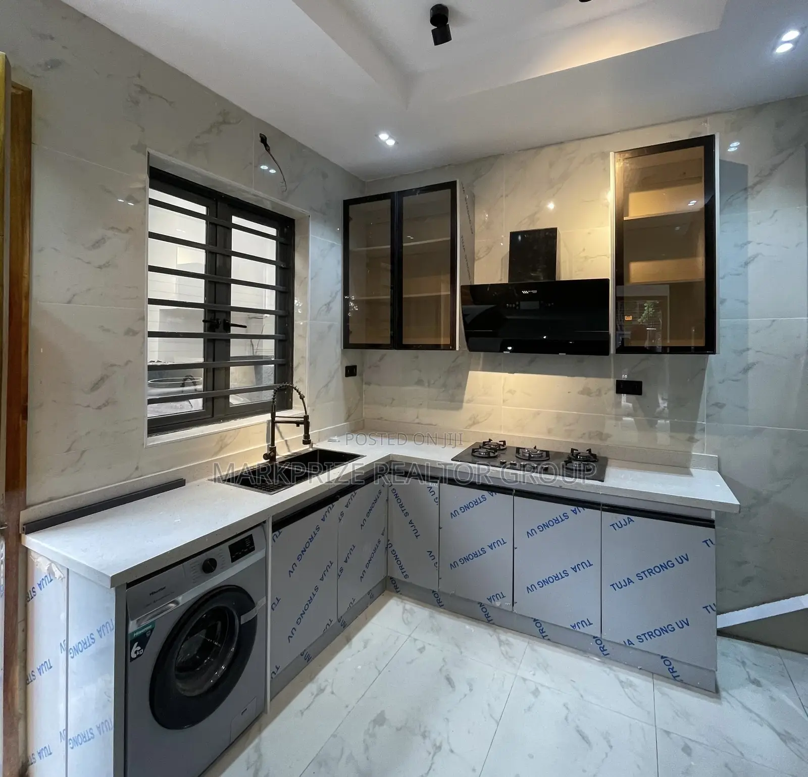 5bdrm Duplex in Lekki Phase 1 Lagos for sale in Lekki Phase 1