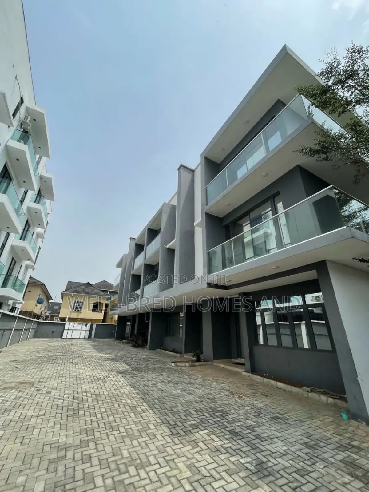 4bdrm Duplex in Chevron Lekki Lagos for sale in Lekki
