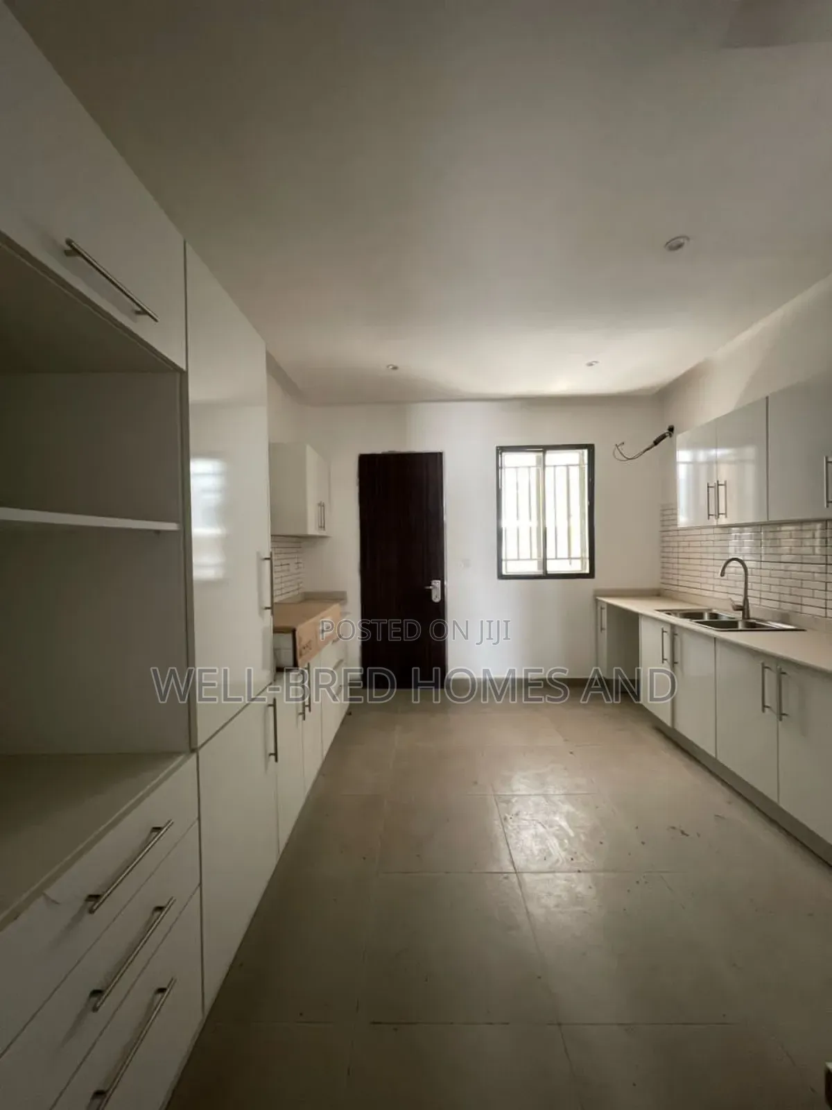 4bdrm Duplex in Chevron Lekki Lagos for sale in Lekki