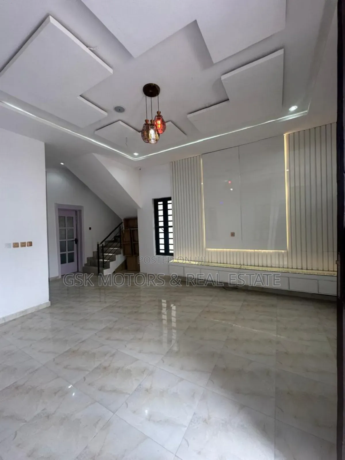 4bdrm Duplex In Ikota Villa For Sale in Ikota