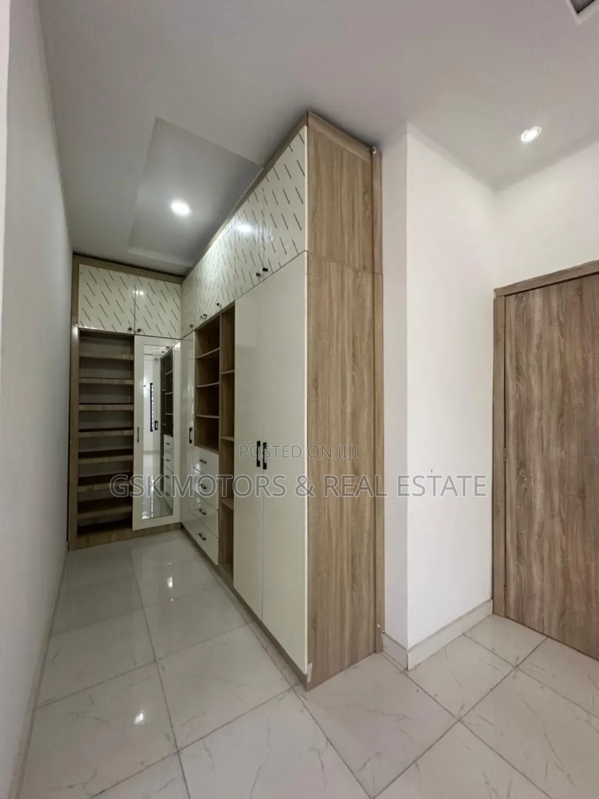 4bdrm Duplex In Ikota Gra, Lekki For Sale in Ikota