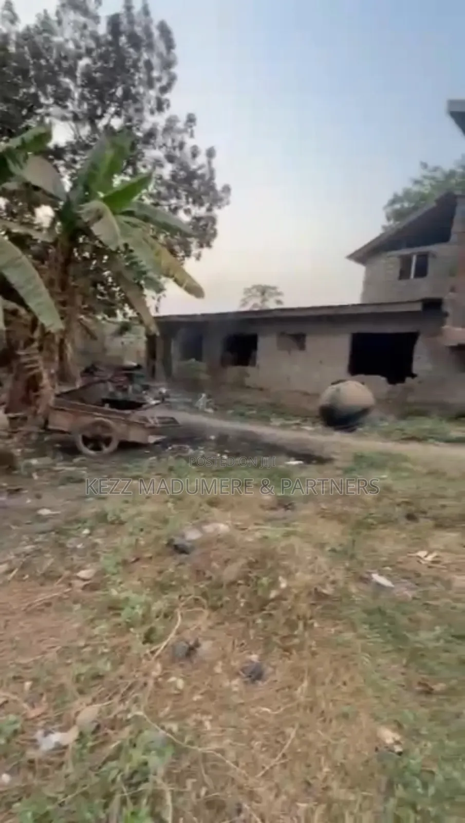 For Sale: 3 Plots With Old Building in Umuahia, Abia State in Umuahia