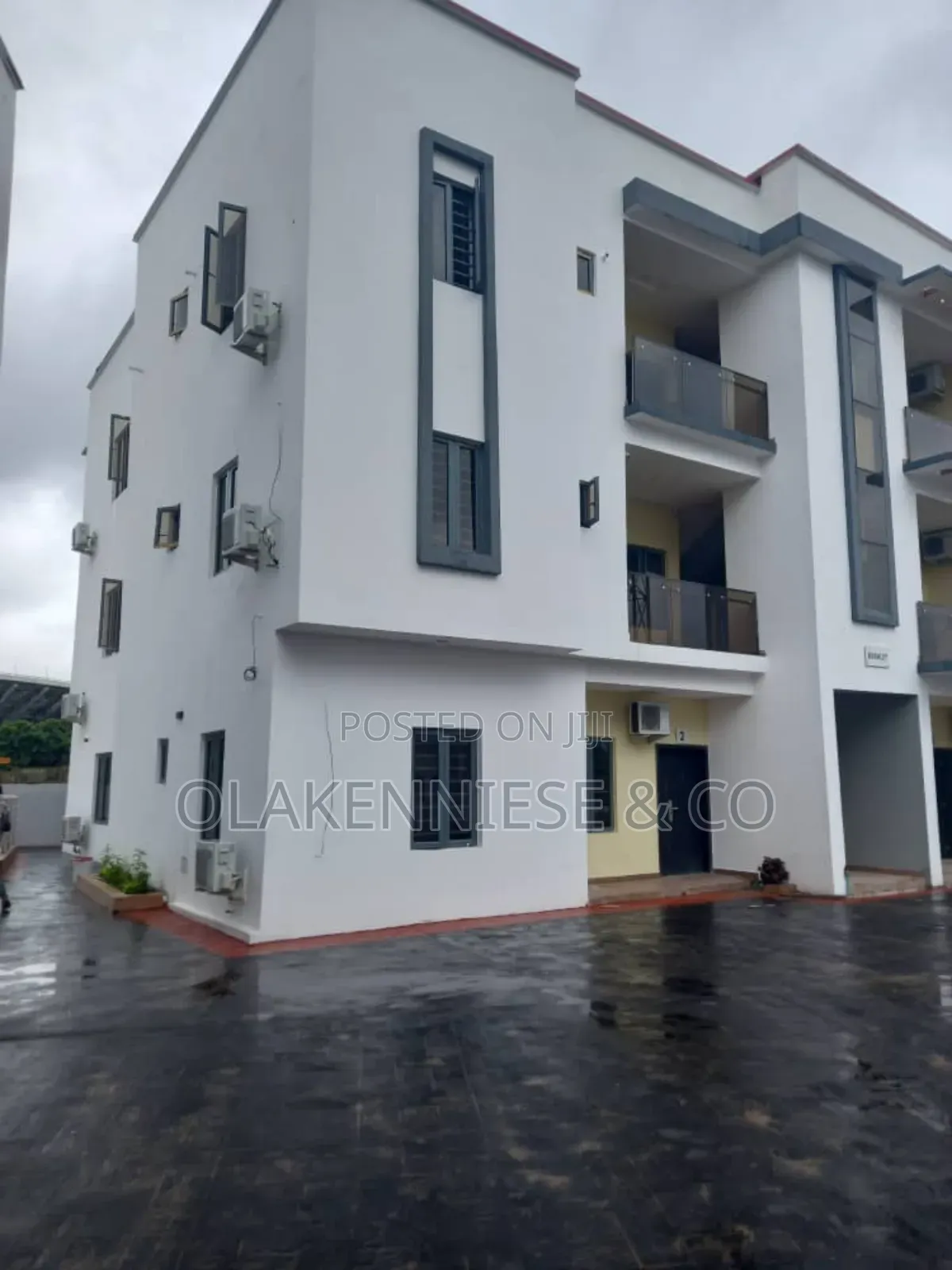 2bdrm Block of Flats in Alaka Estate for sale in Alaka Estate