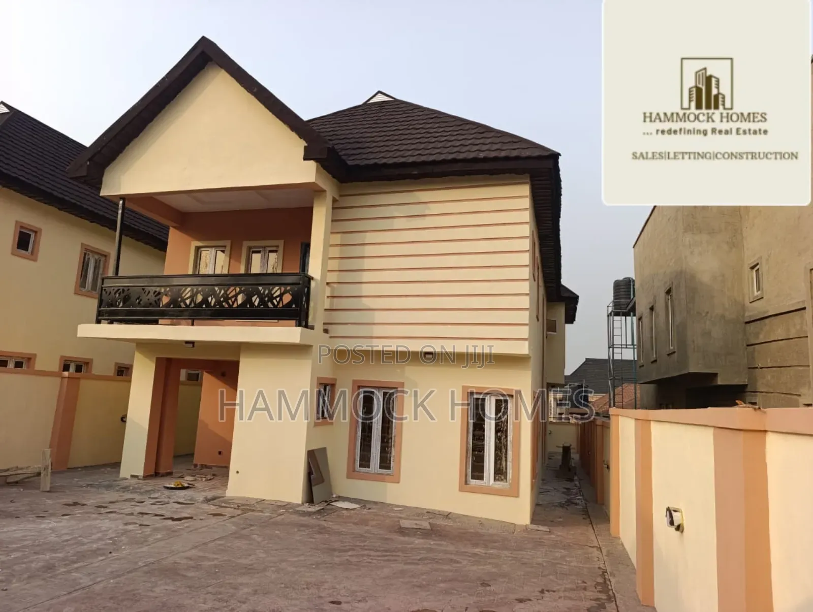 6bdrm Duplex in Akala Estate, Akobo for sale in Akobo