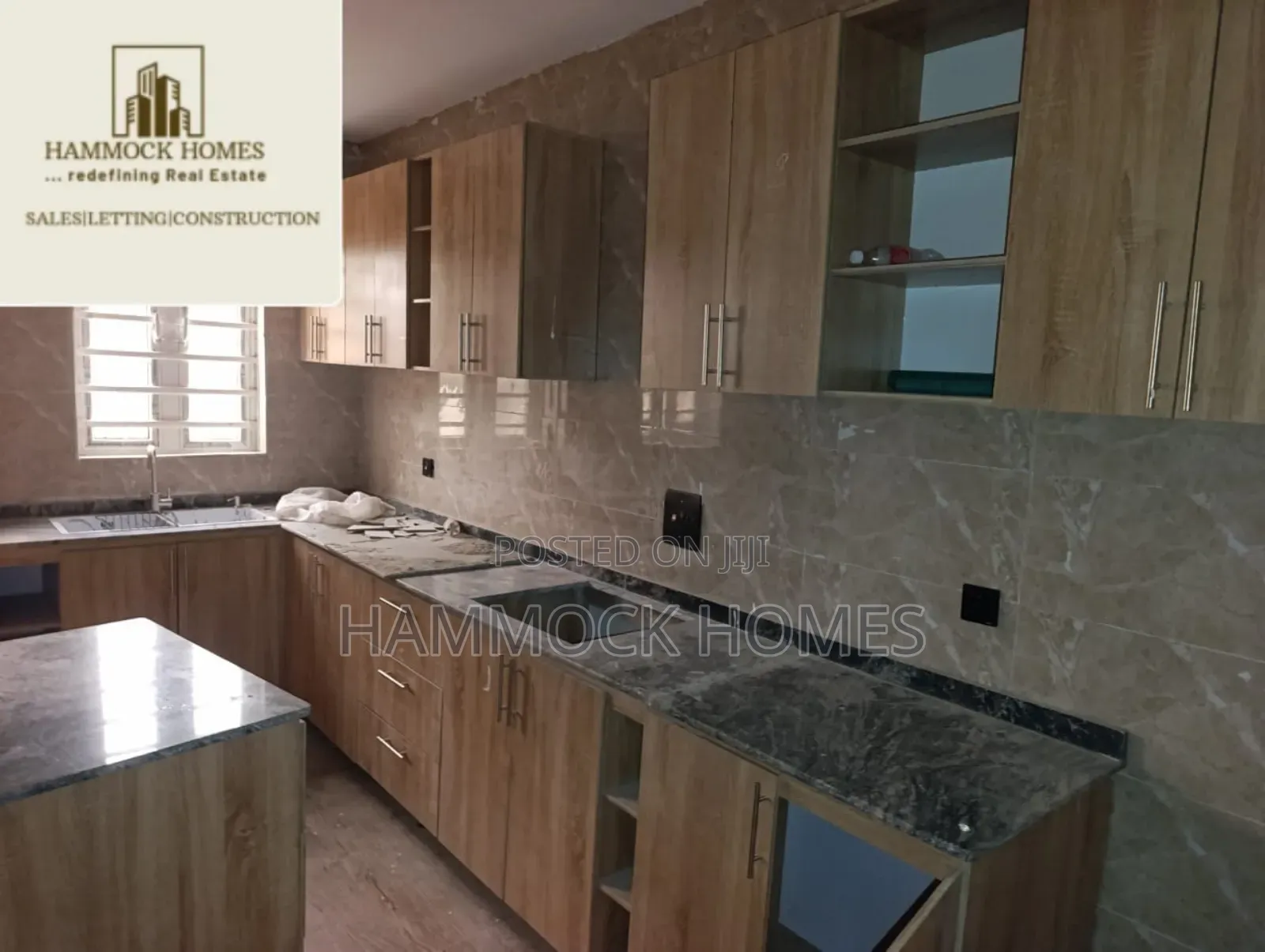 6bdrm Duplex in Akala Estate, Akobo for sale in Akobo