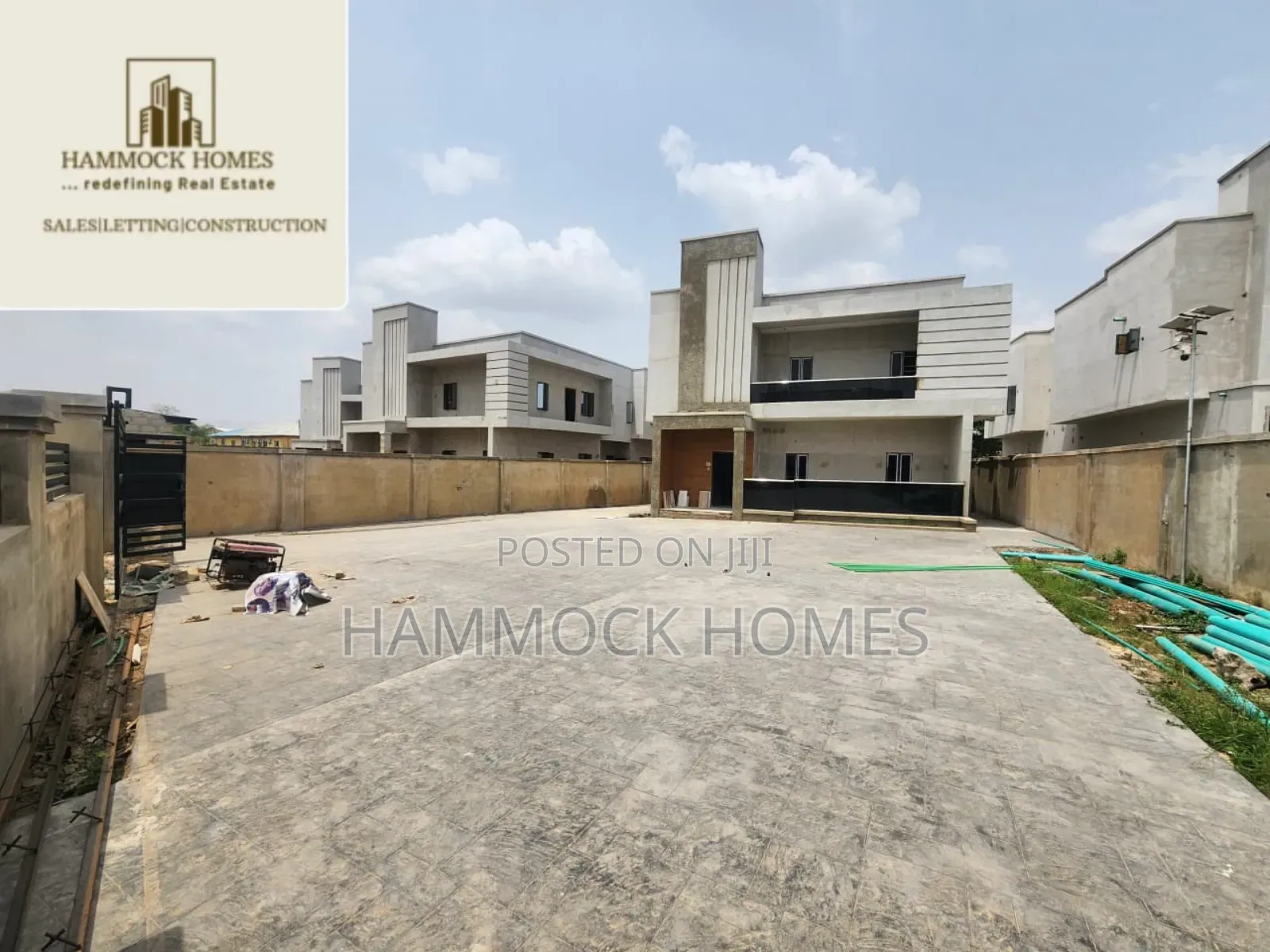 4bdrm Duplex in Oyelade Gra, Oluyole Estate for sale in Oluyole Estate
