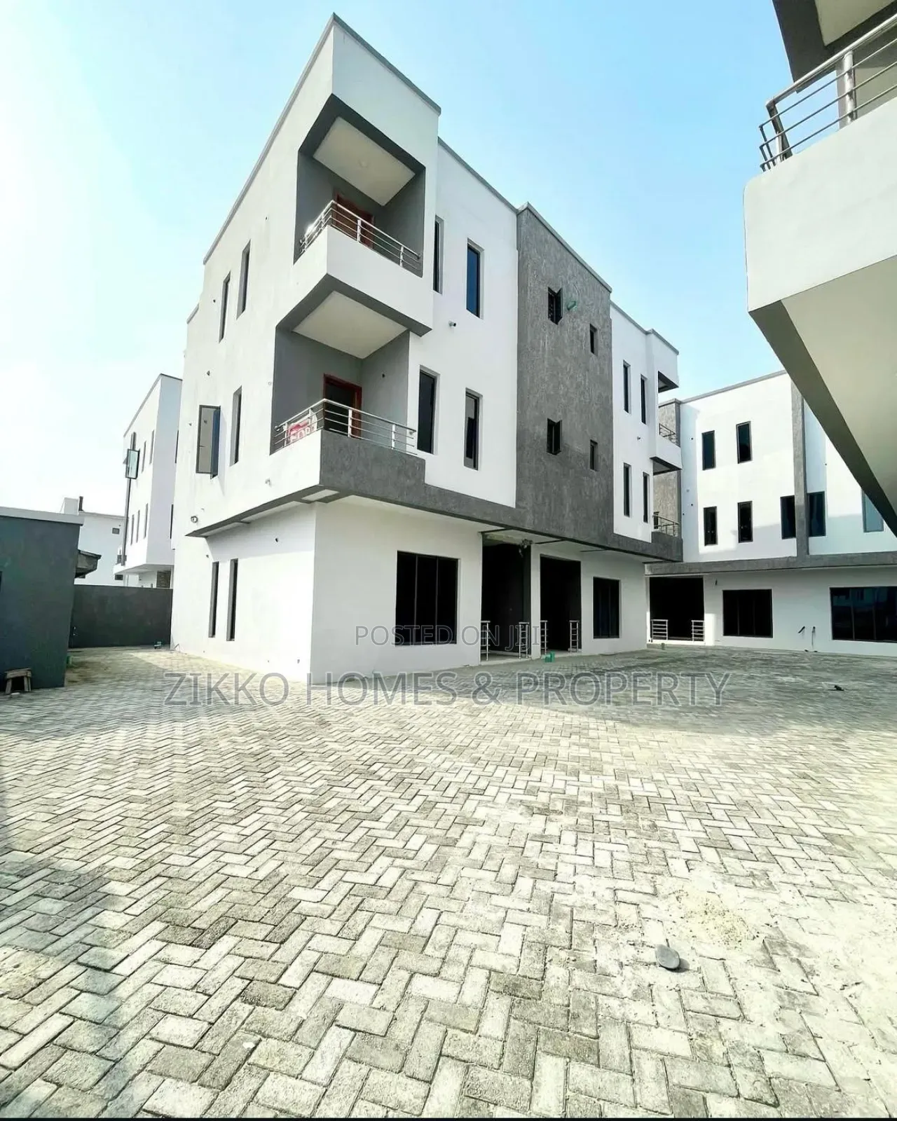 4bdrm Townhouse/Terrace in Ikota, Lekki for sale in Lekki