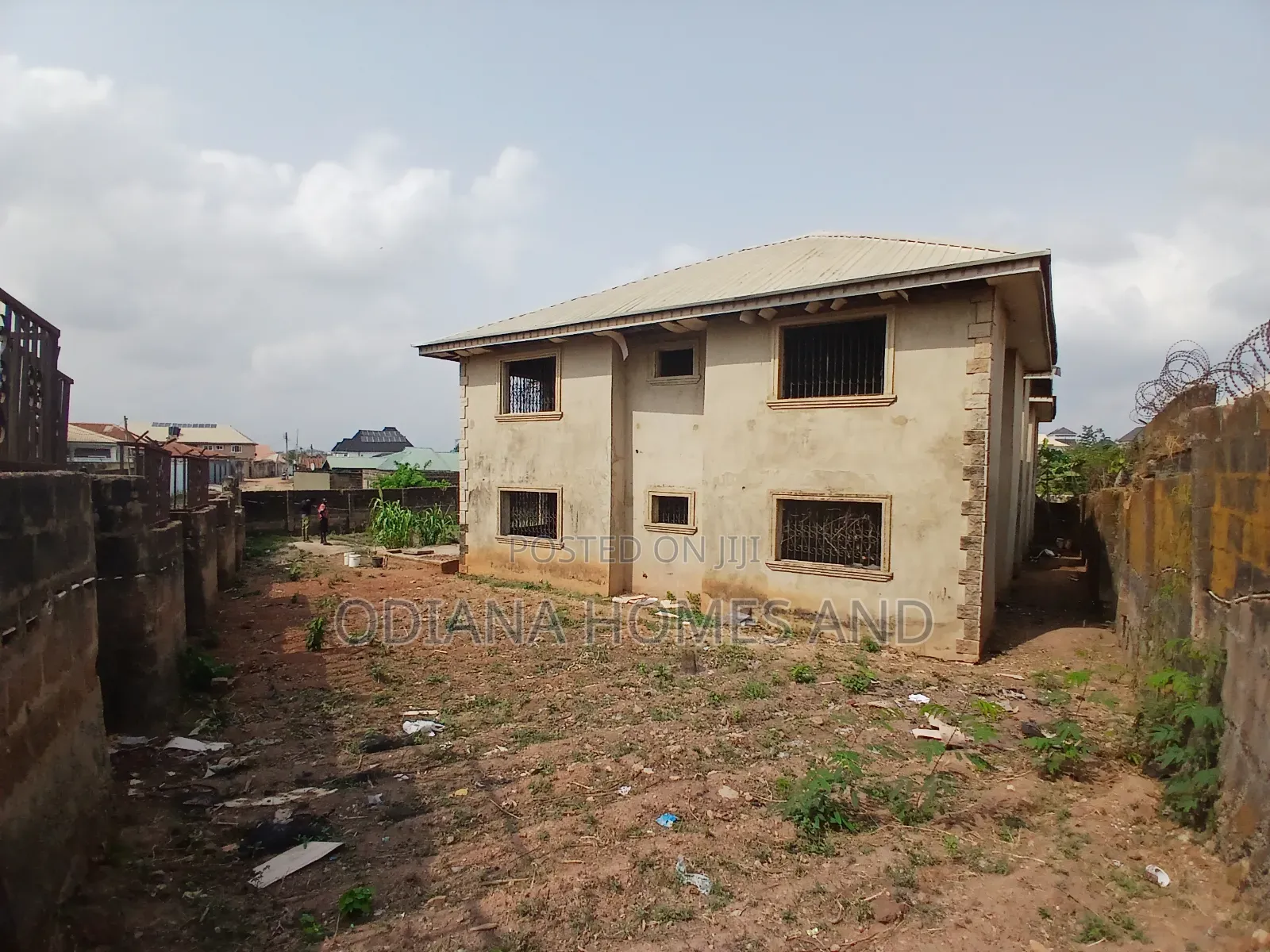 12bdrm Block Of Flats In Temidire Estate, Ologuneru For Sale in Ologuneru