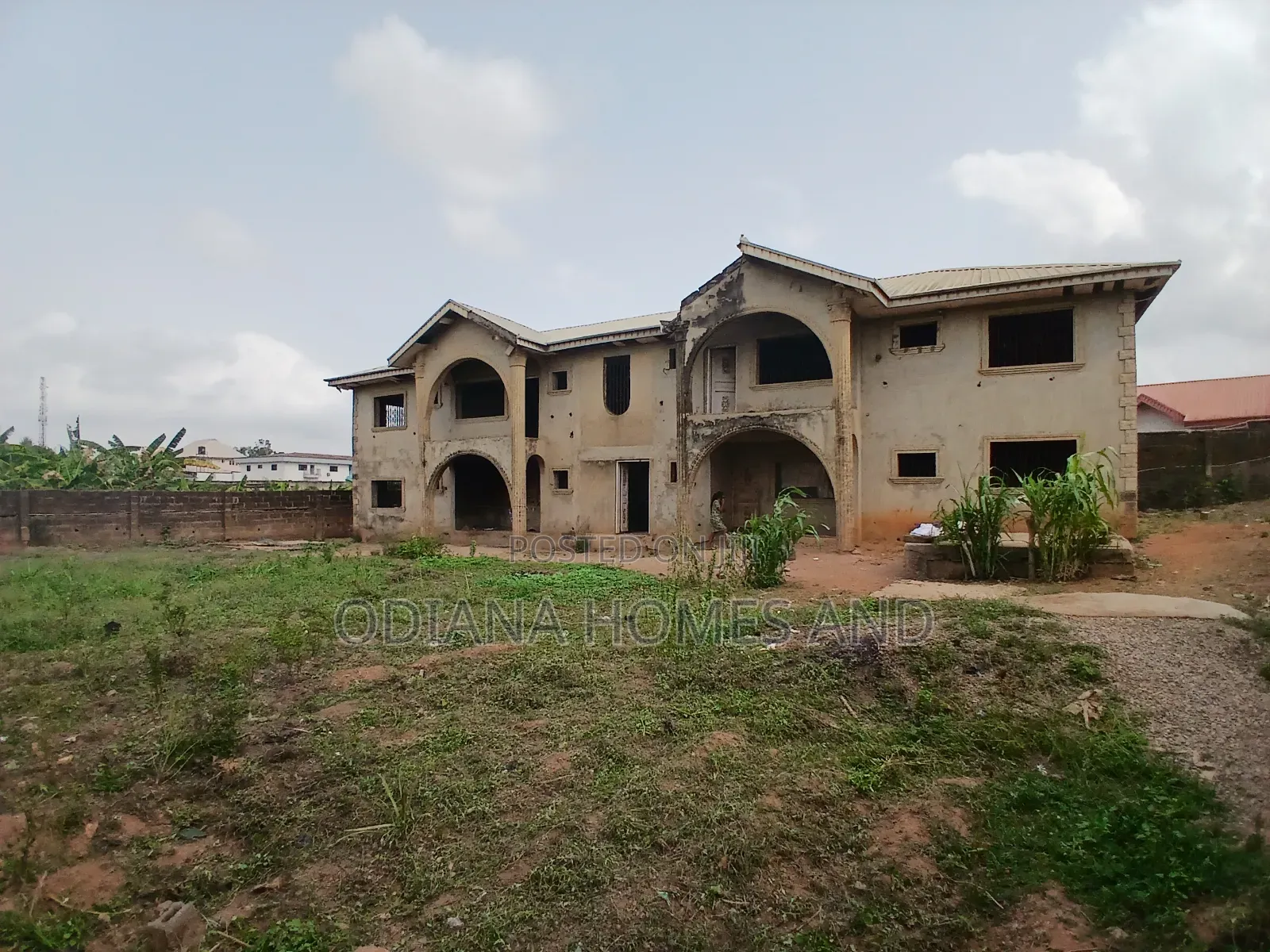 12bdrm Block Of Flats In Temidire Estate, Ologuneru For Sale in Ologuneru