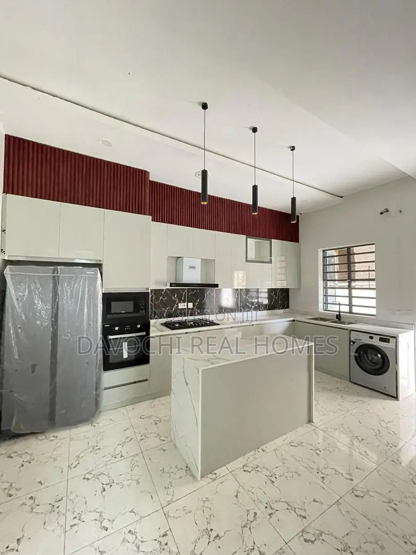 5bdrm Duplex in 2Nd Toll Gate, Lekki for sale in Lekki Phase 1