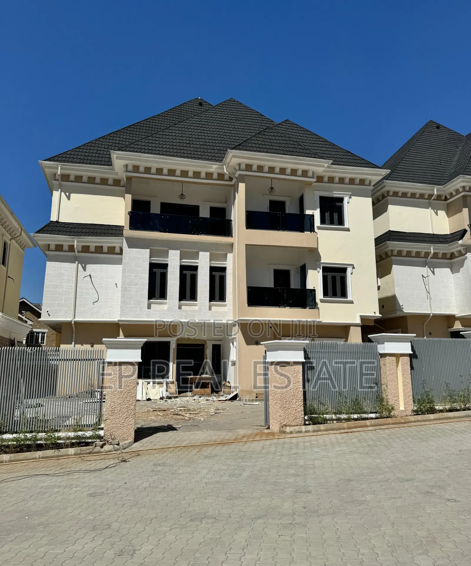 8bdrm House in Asokoro for sale in Asokoro