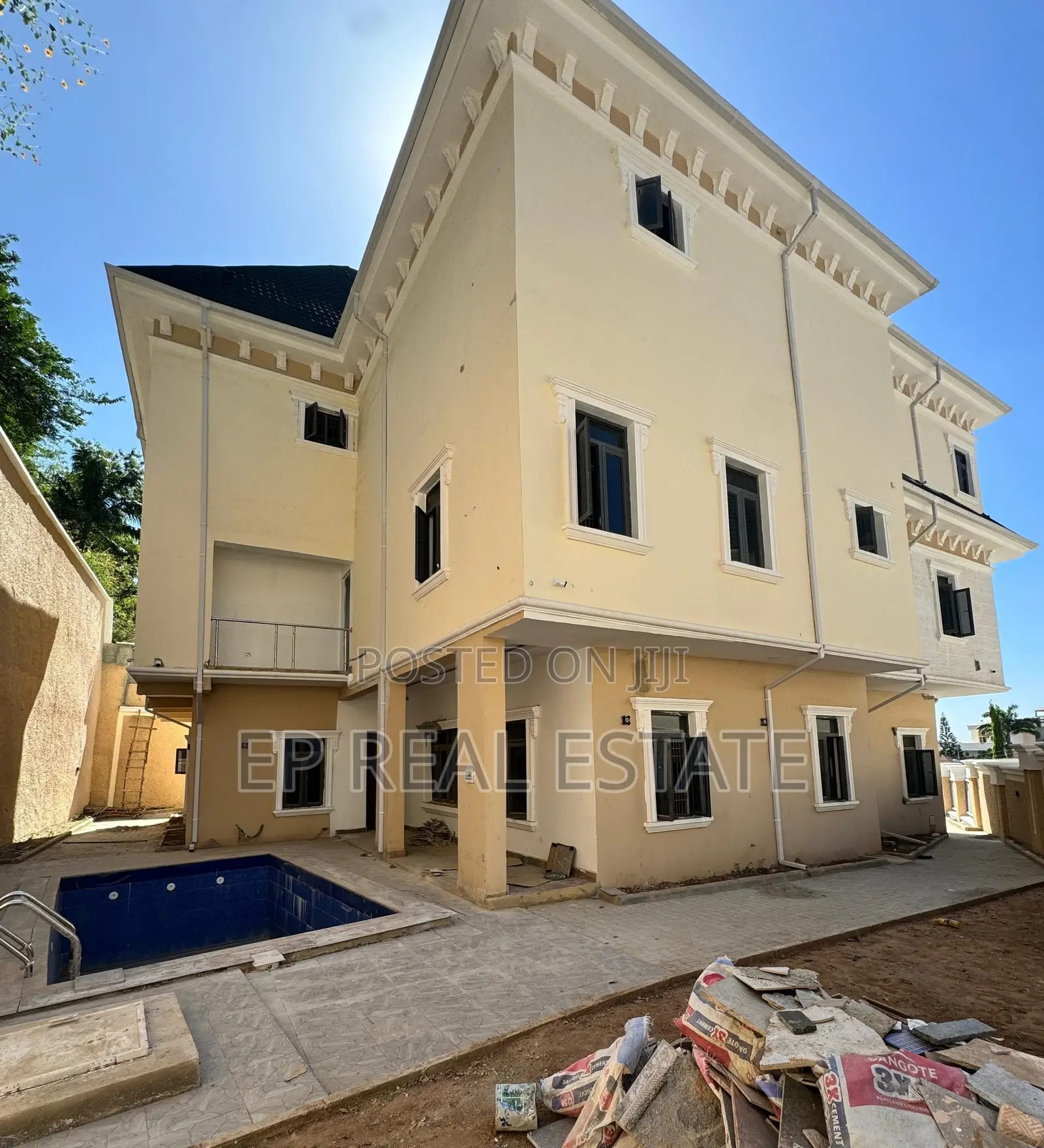 8bdrm House in Asokoro for sale in Asokoro