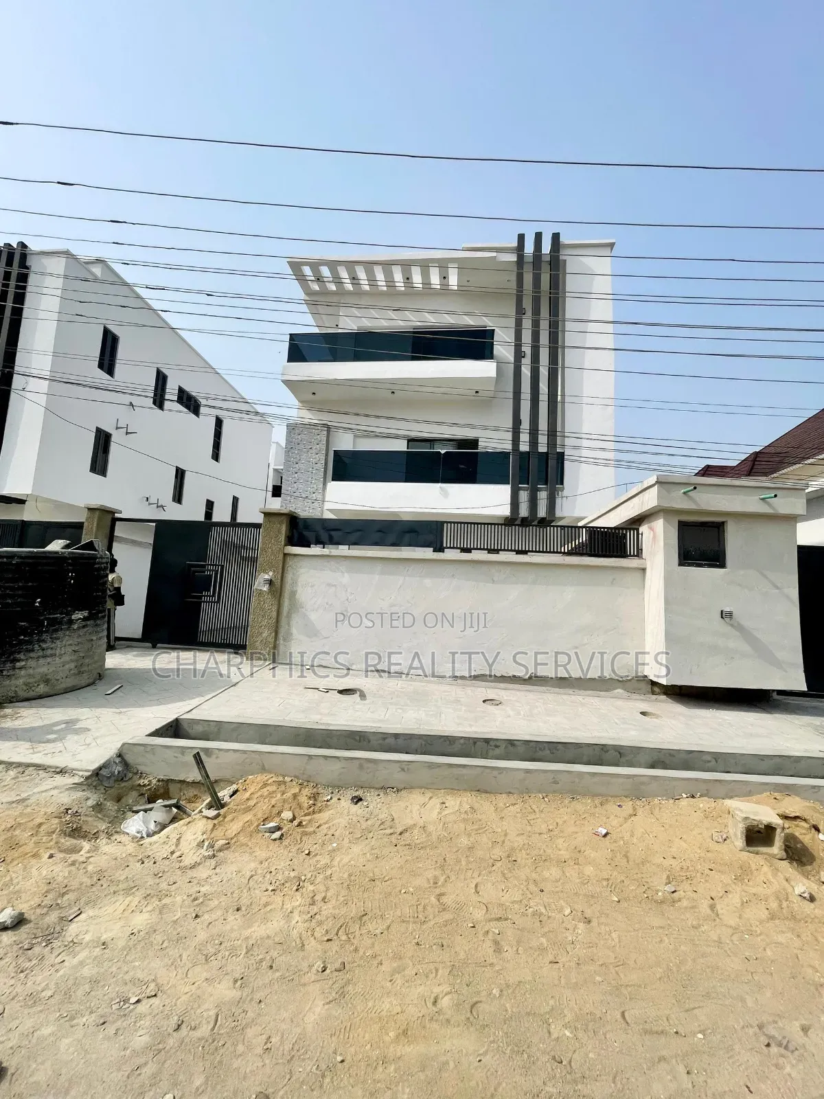 5bdrm Duplex in Ologolo for sale in Ologolo