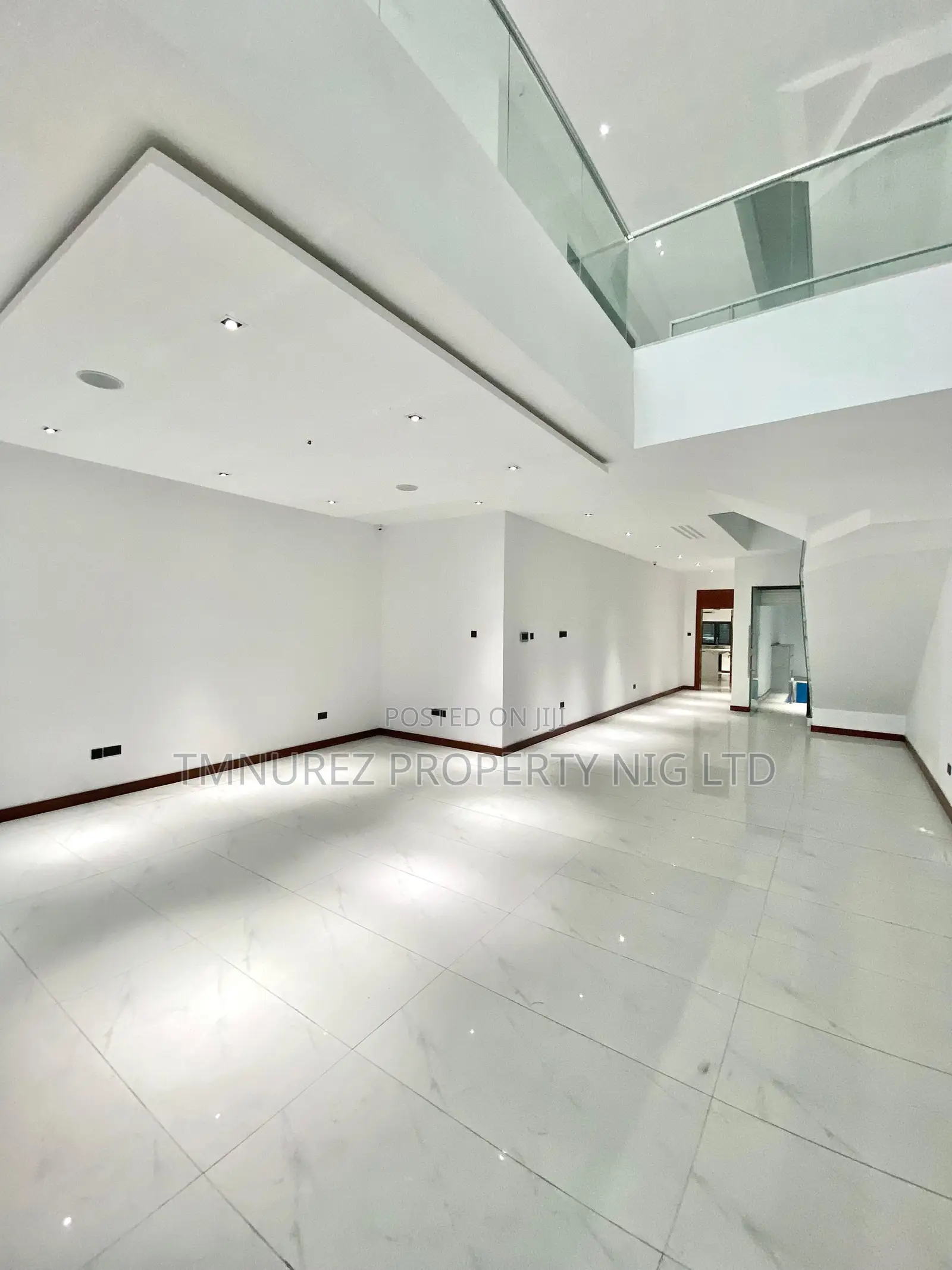 5bdrm Duplex in Admiralty, Lekki for rent in Lekki
