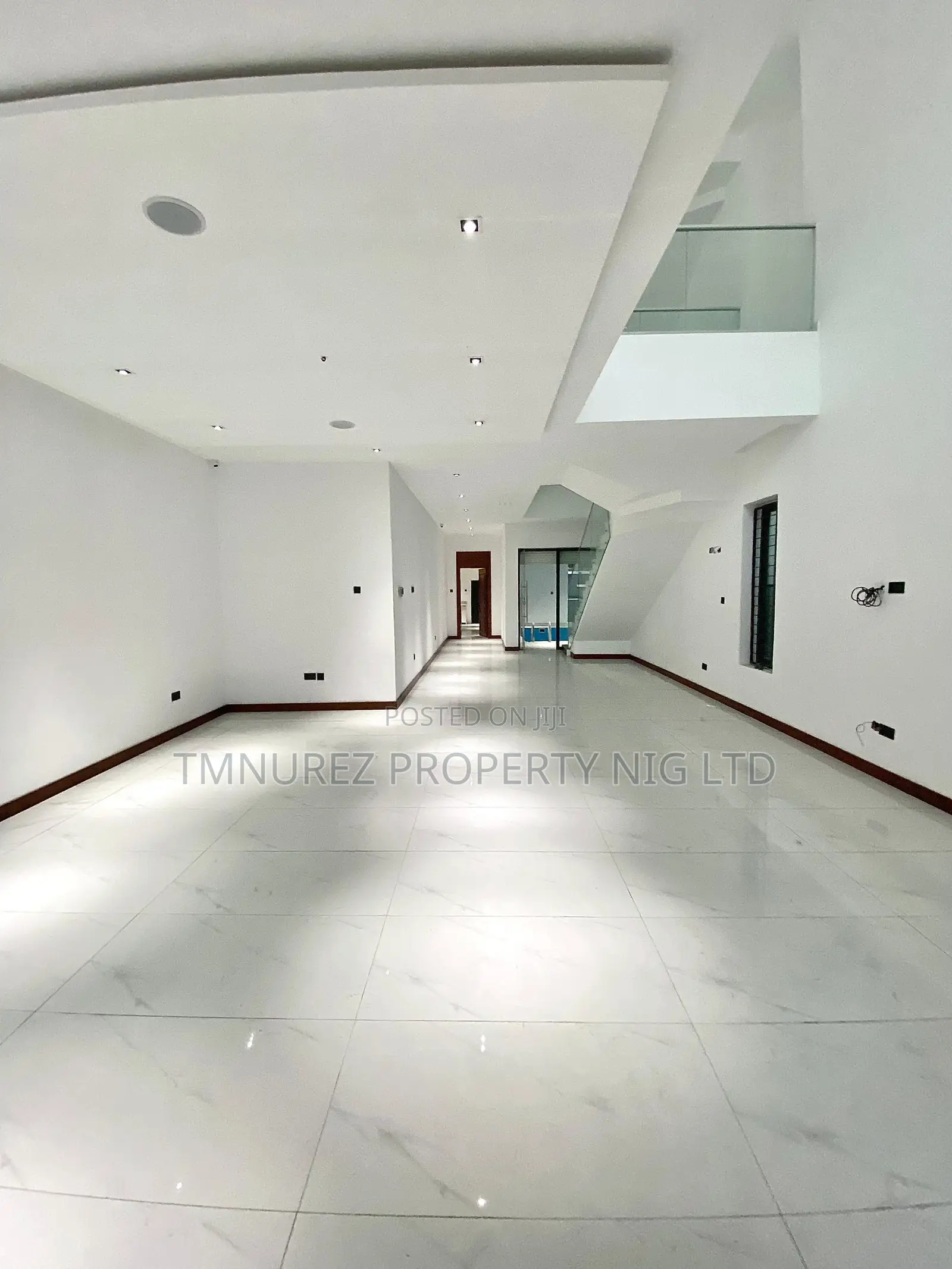 5bdrm Duplex in Admiralty, Lekki for rent in Lekki