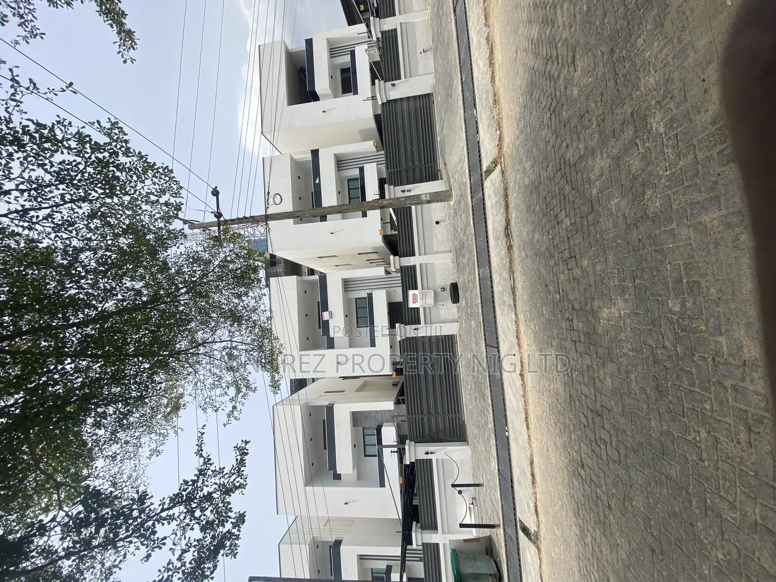 5bdrm Duplex in Admiralty, Lekki for rent in Lekki