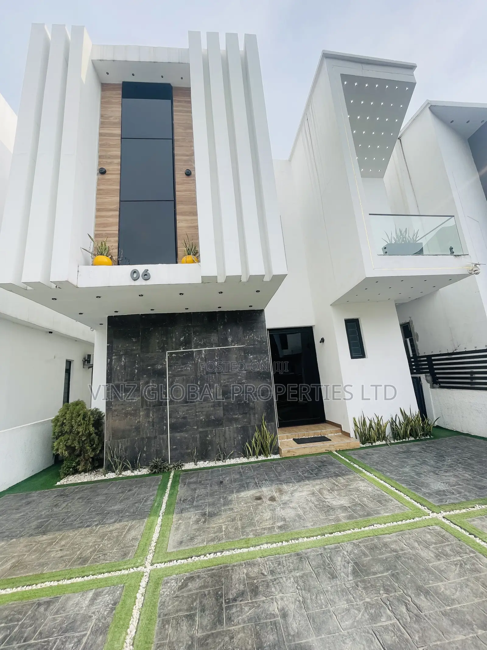 Exquisite 4 Bedroom With Ps5,Snooker,Tennis Swimmingpool in Lekki