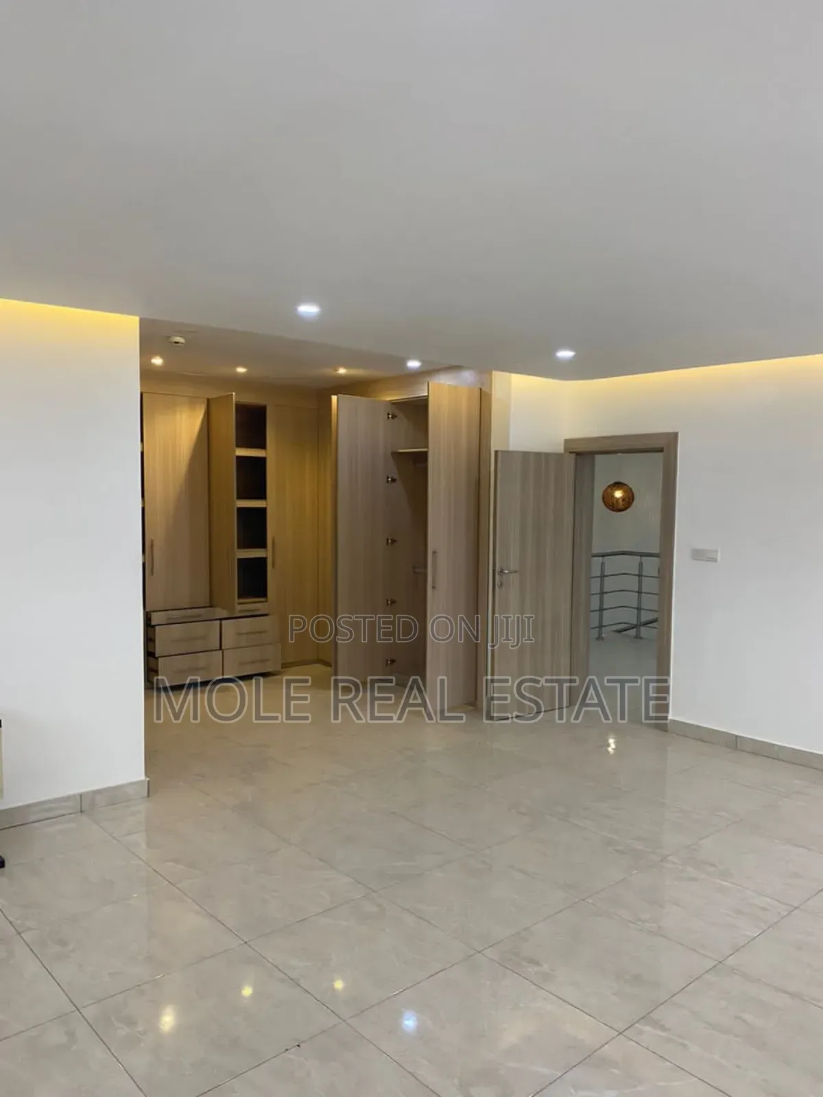 Old Ikoyi Super Roi Manssionat Blocks 4 Sale in Ikoyi