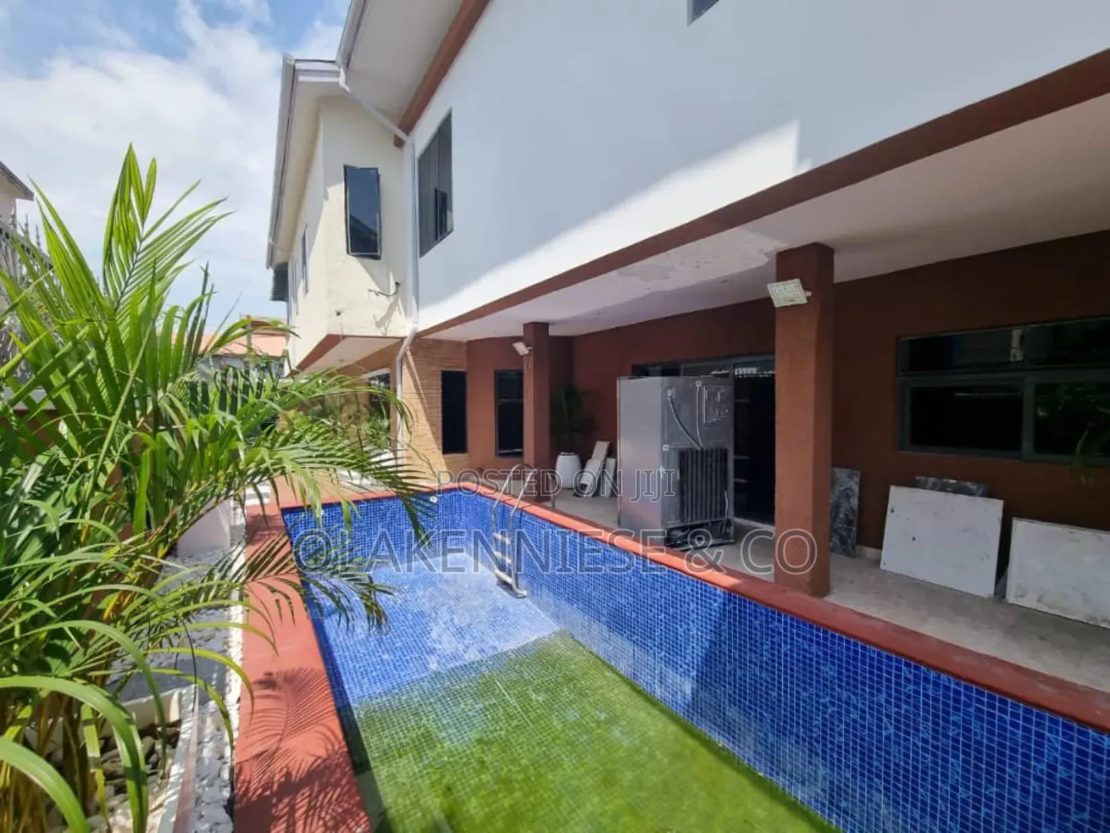 Furnished 5bdrm Duplex In Lekki Phase 1 For Sale in Lekki Phase 1