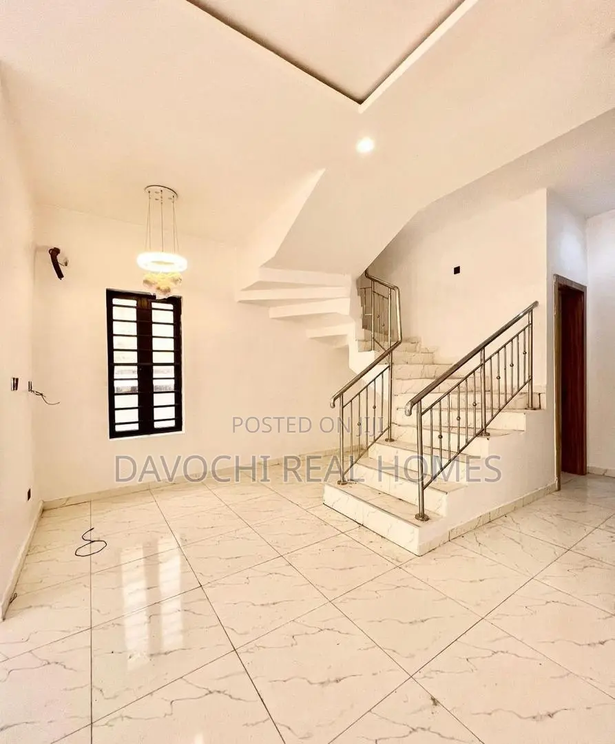 4bdrm Duplex in Ologolo, Lekki for rent in Ologolo