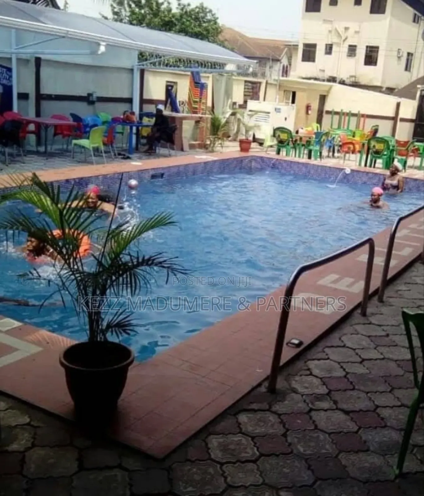 For Sale : 7 Rooms Hotel With Swimming Pool at Elelenwo ,Ph in Obio-Akpor