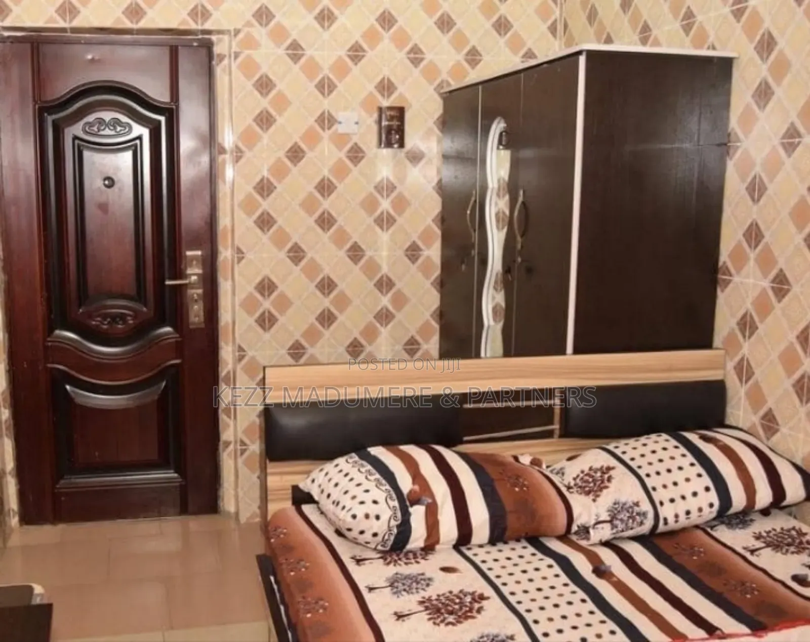 For Sale : 7 Rooms Hotel With Swimming Pool at Elelenwo ,Ph in Obio-Akpor