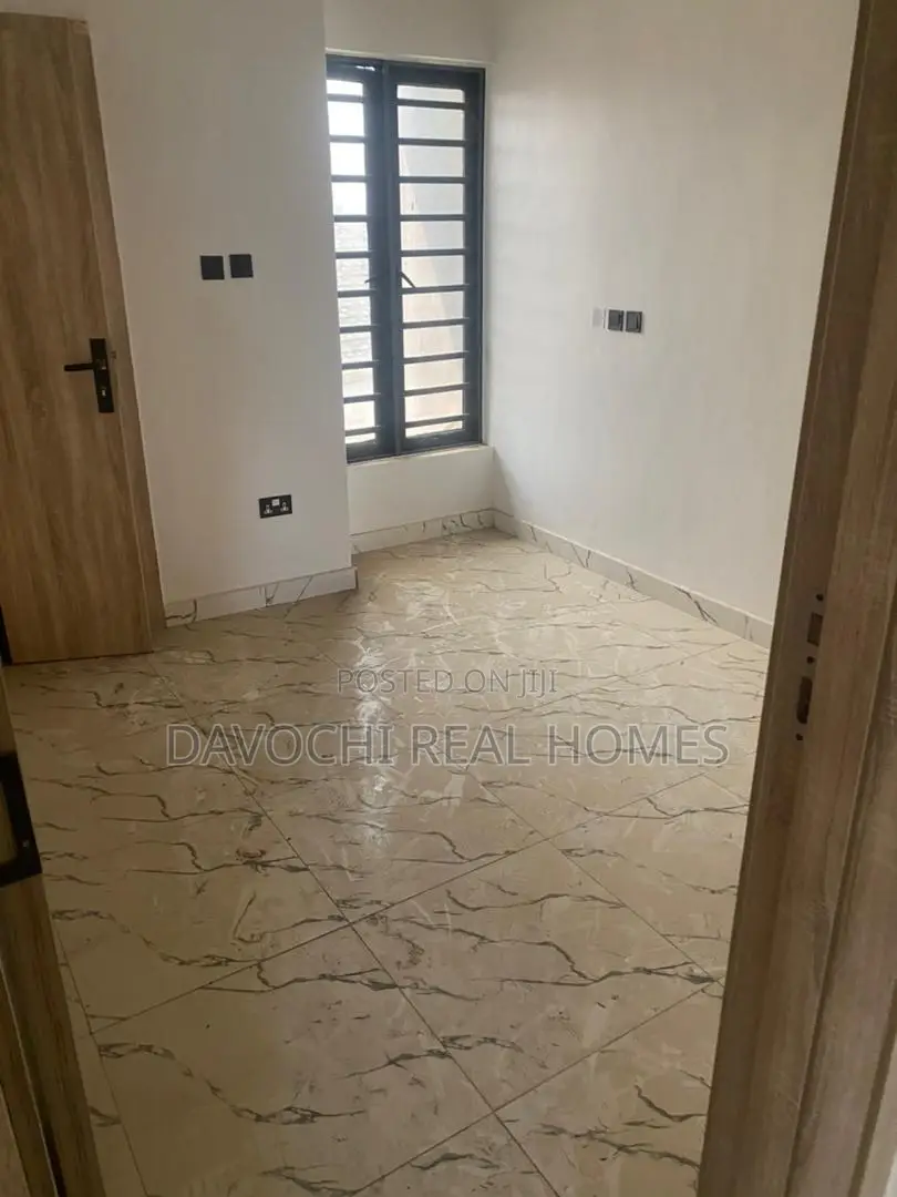4bdrm Duplex in Ologolo for rent in Ologolo
