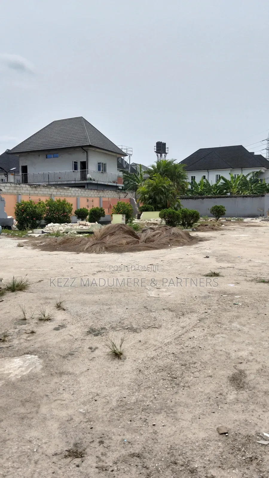 For Sale : 11⁄2 Cornerpiece Plots on Major Sars Rd, Ph in Port-Harcourt