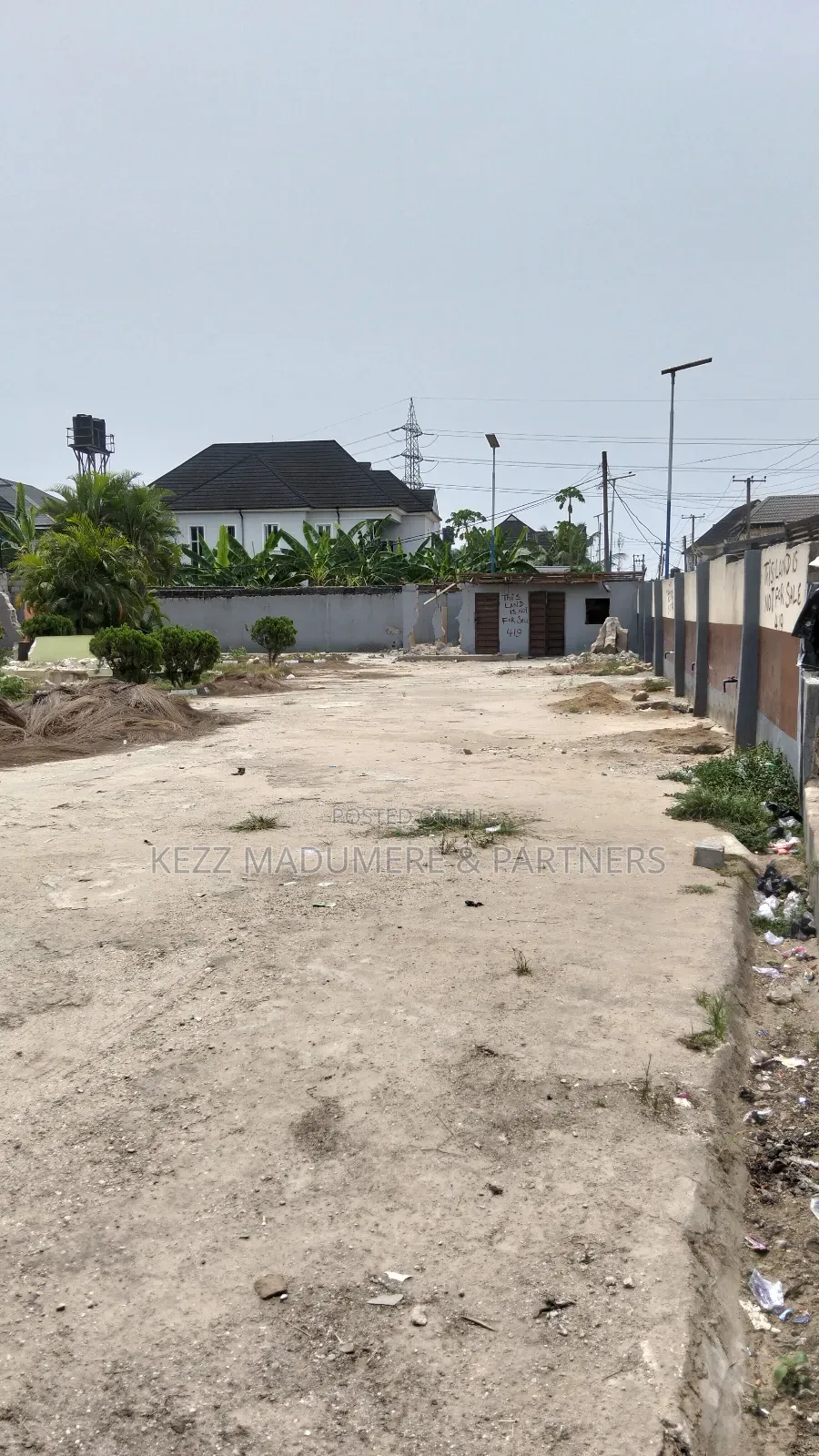 For Sale : 11⁄2 Cornerpiece Plots on Major Sars Rd, Ph in Port-Harcourt
