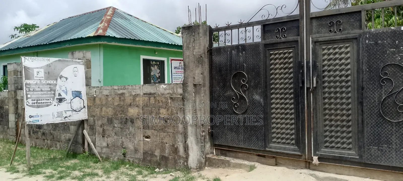 A Functioning School on Full Plot of Land for Sale in Bogije