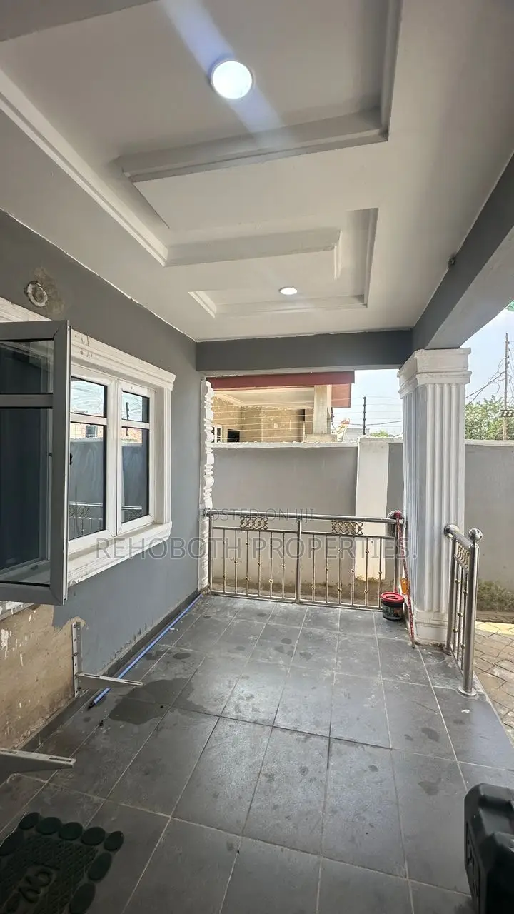 5bdrm Bungalow in Kasumu, Ibadan for sale in Ibadan